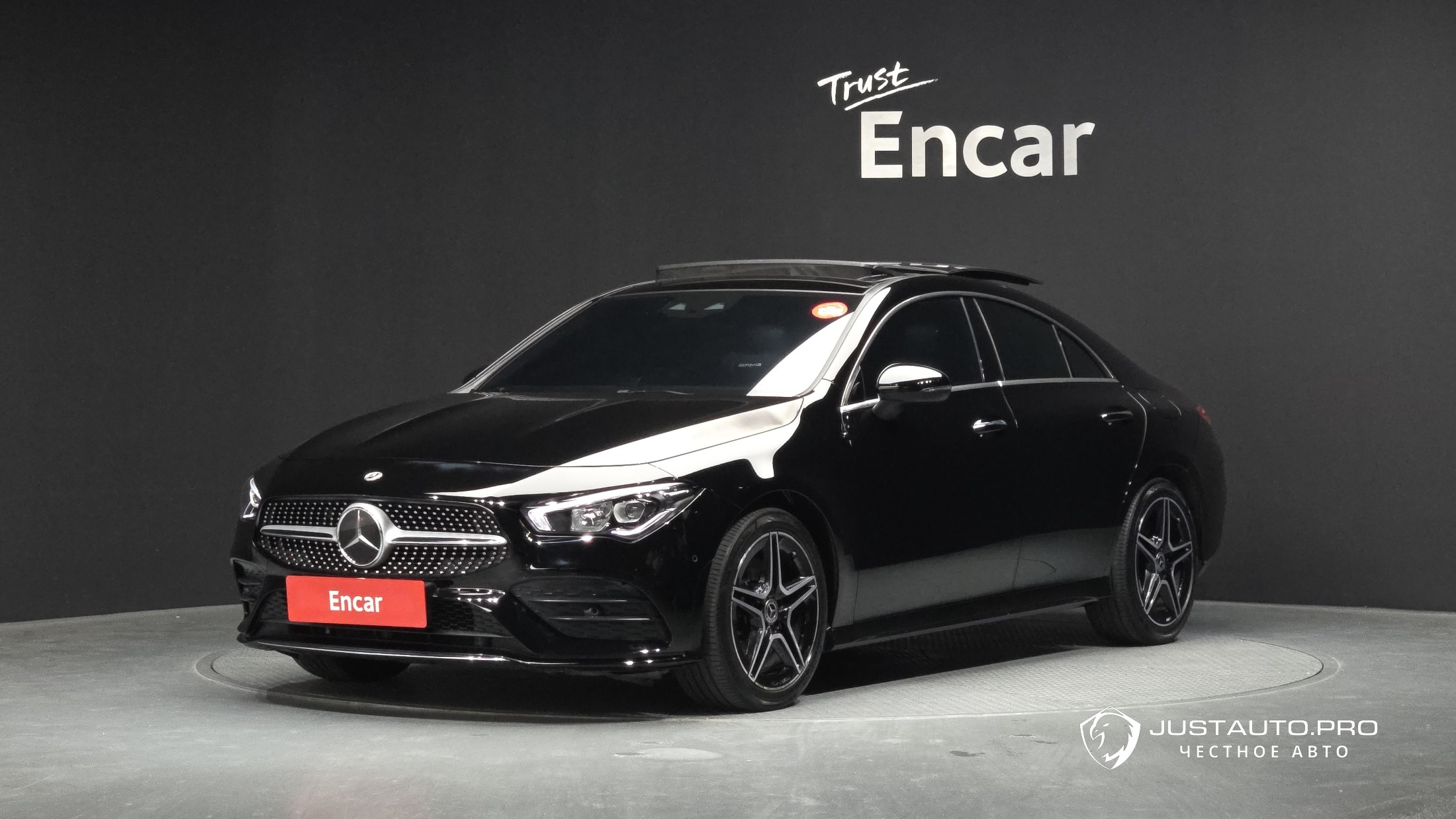 Автомобиль Mercedes-Benz CLA-Class