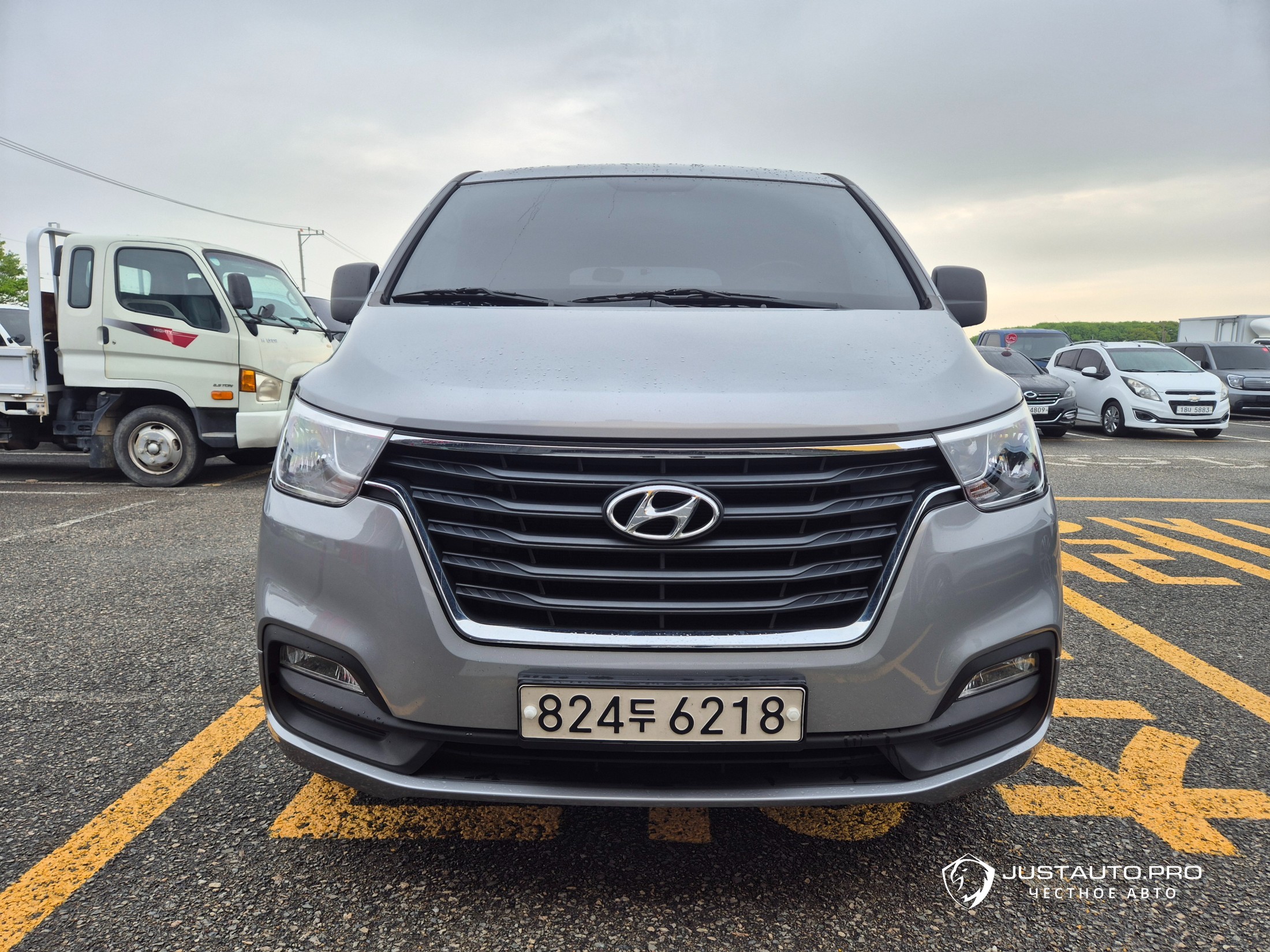 Автомобиль Hyundai Starex