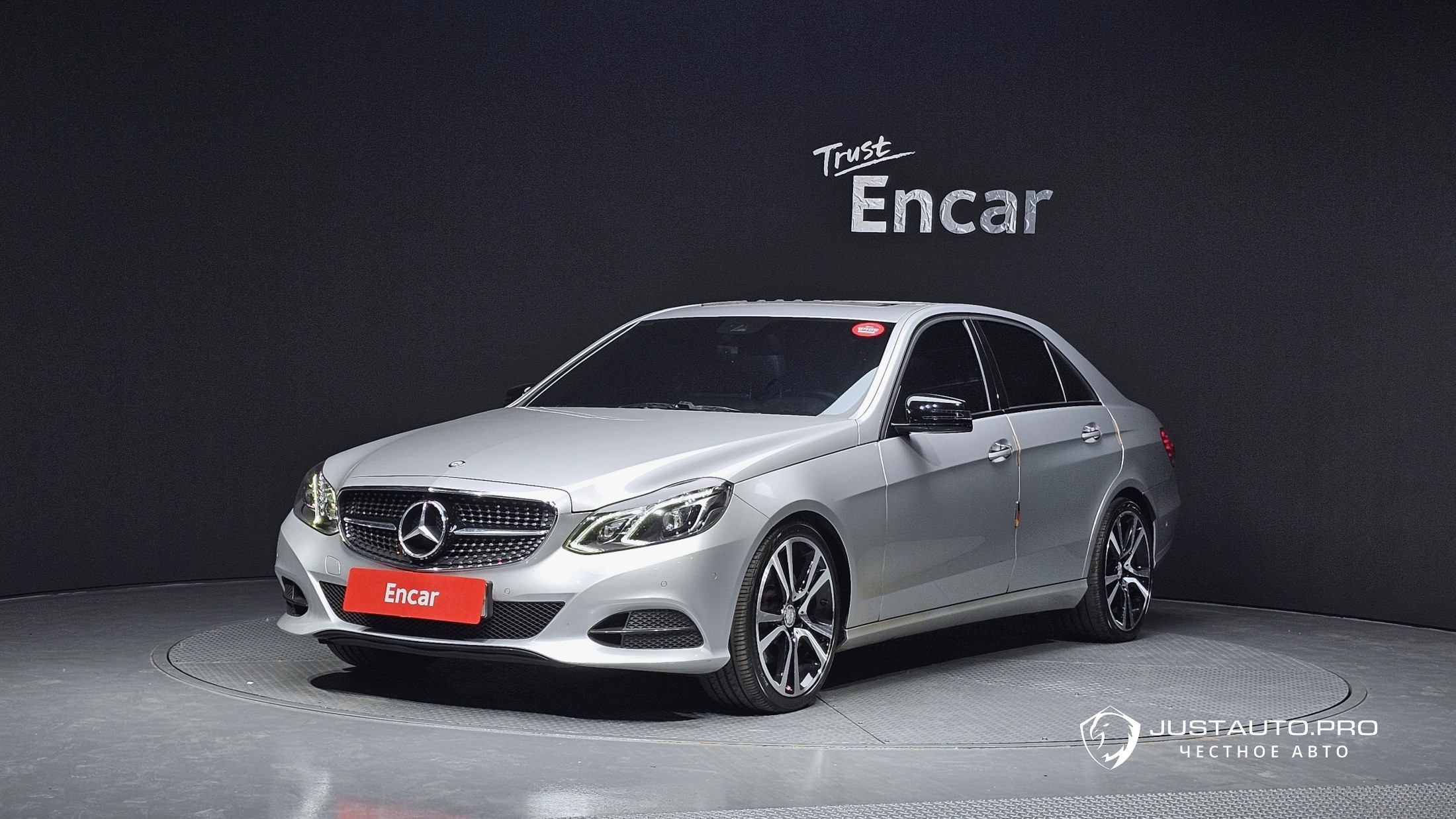 Автомобиль Mercedes-Benz E-Class