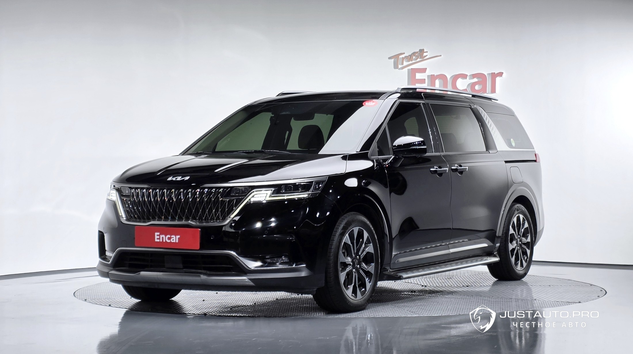 Автомобиль Kia Canival