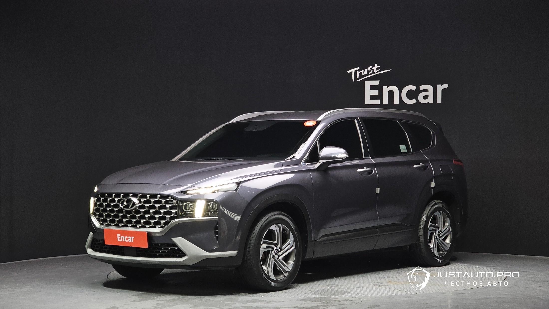 Автомобиль Hyundai Santafe