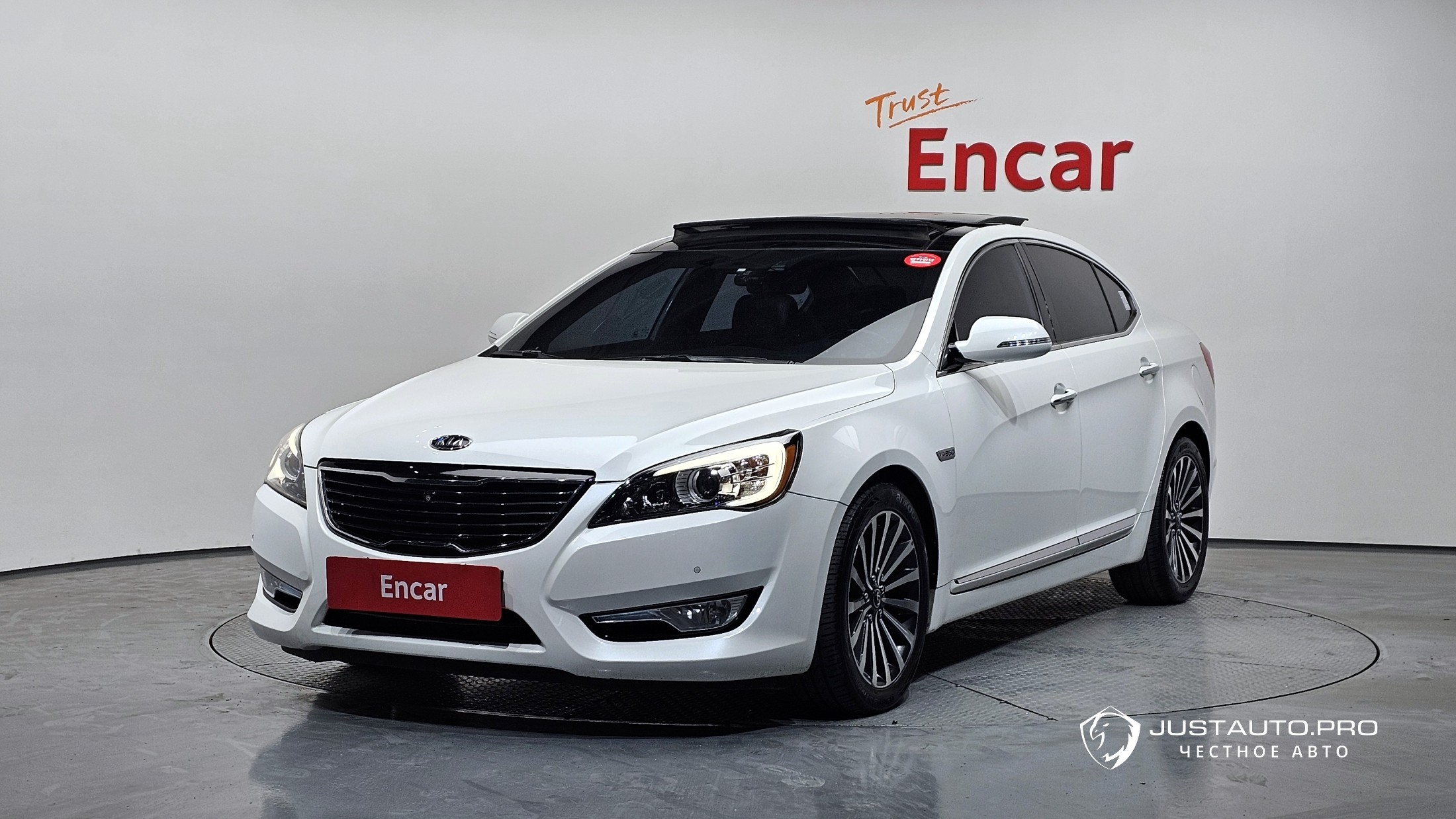 Автомобиль Kia K7