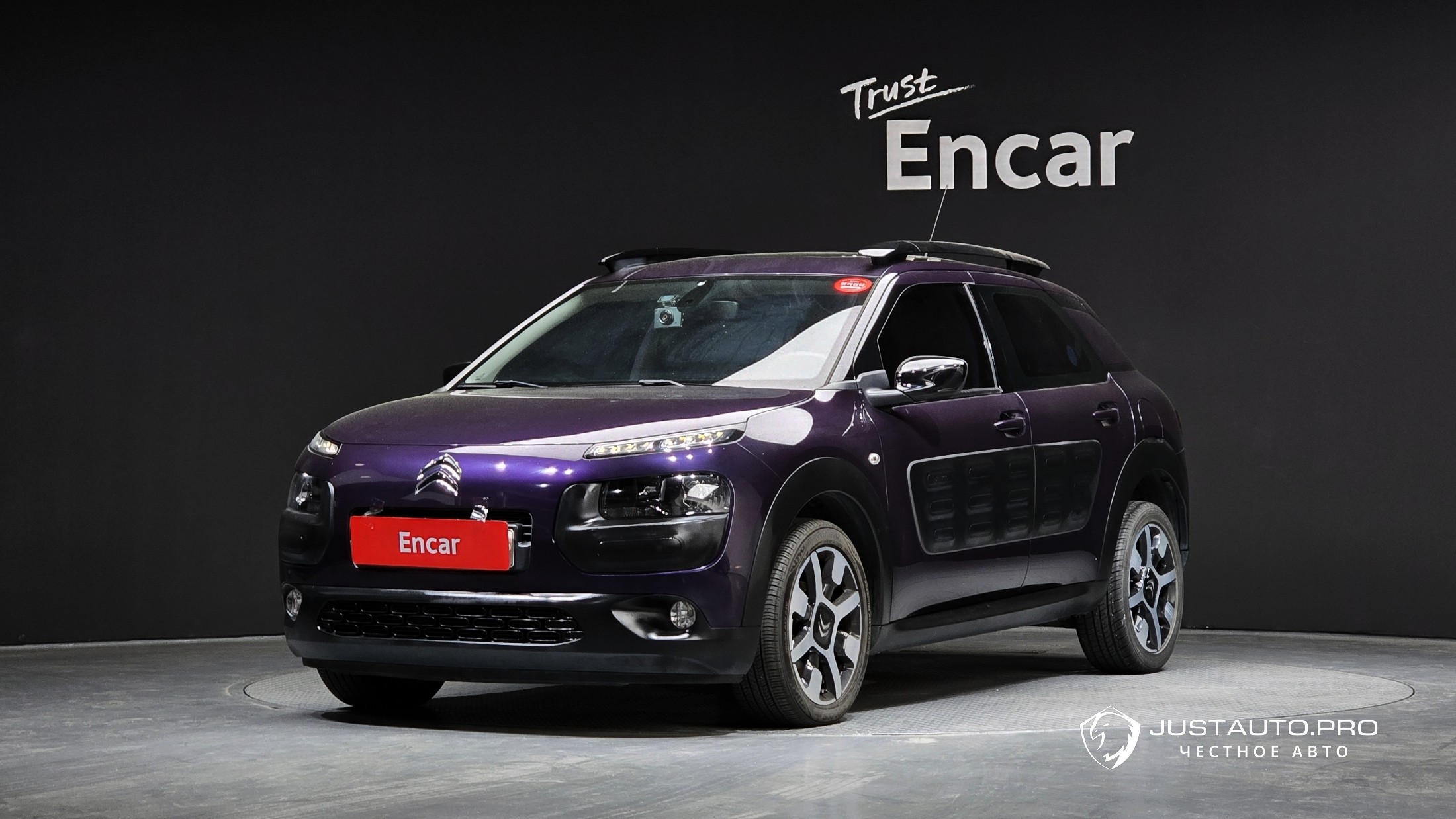 Автомобиль Citroen-DS C4 CACTUS