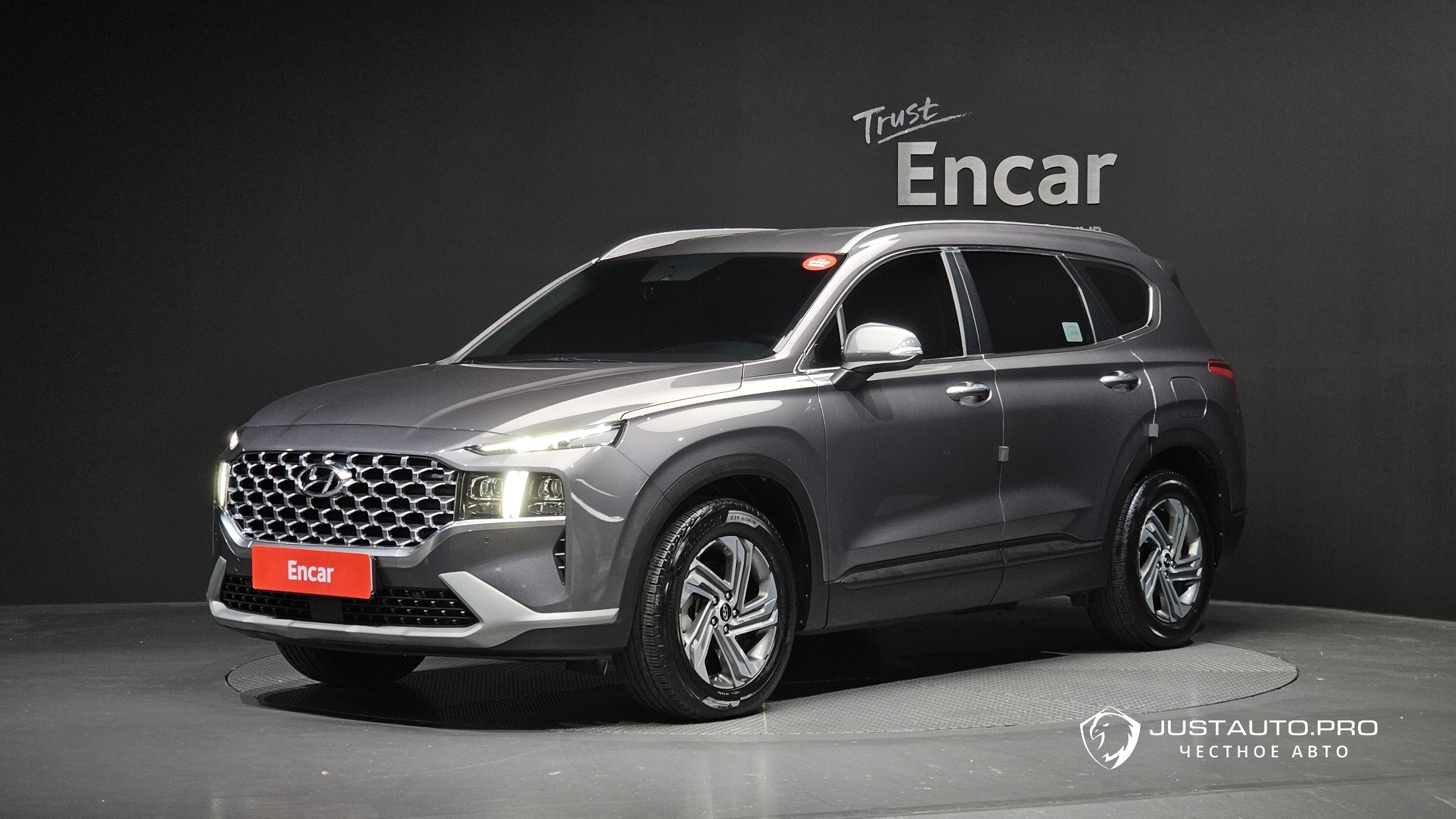 Автомобиль Hyundai Santafe
