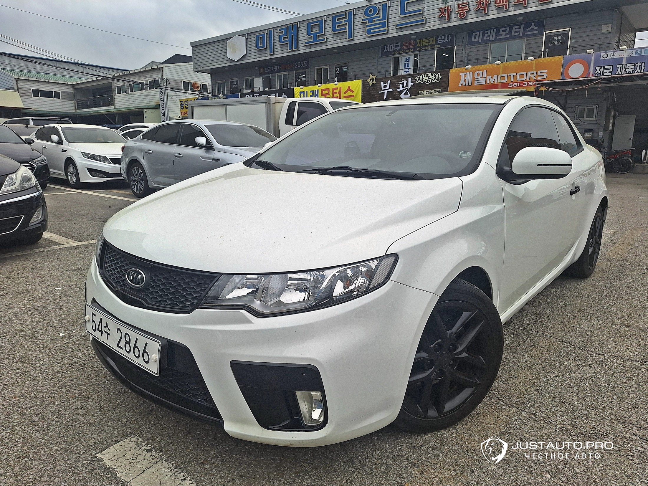 Автомобиль Kia Porte