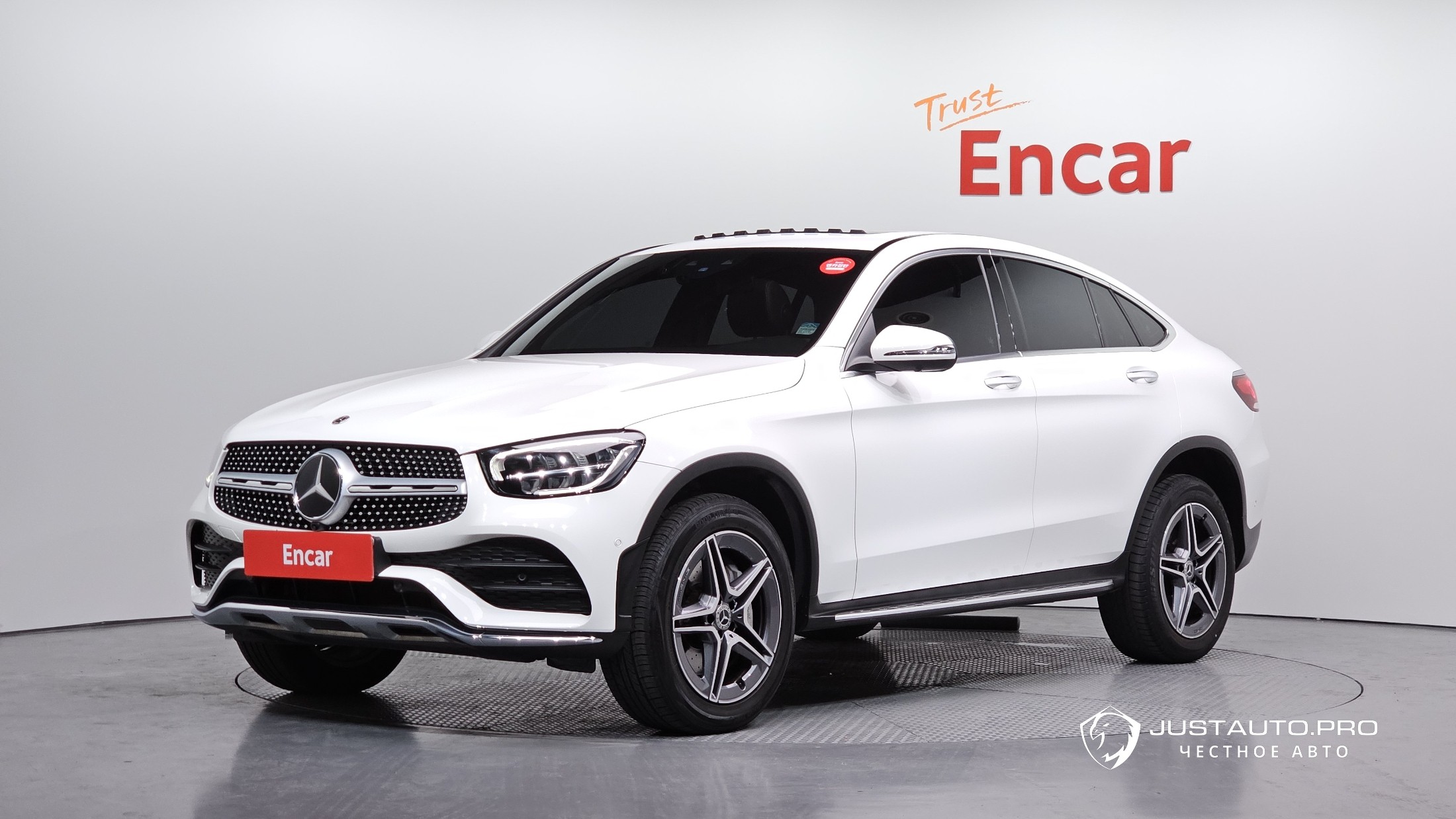 Автомобиль Mercedes-Benz GLC-Class