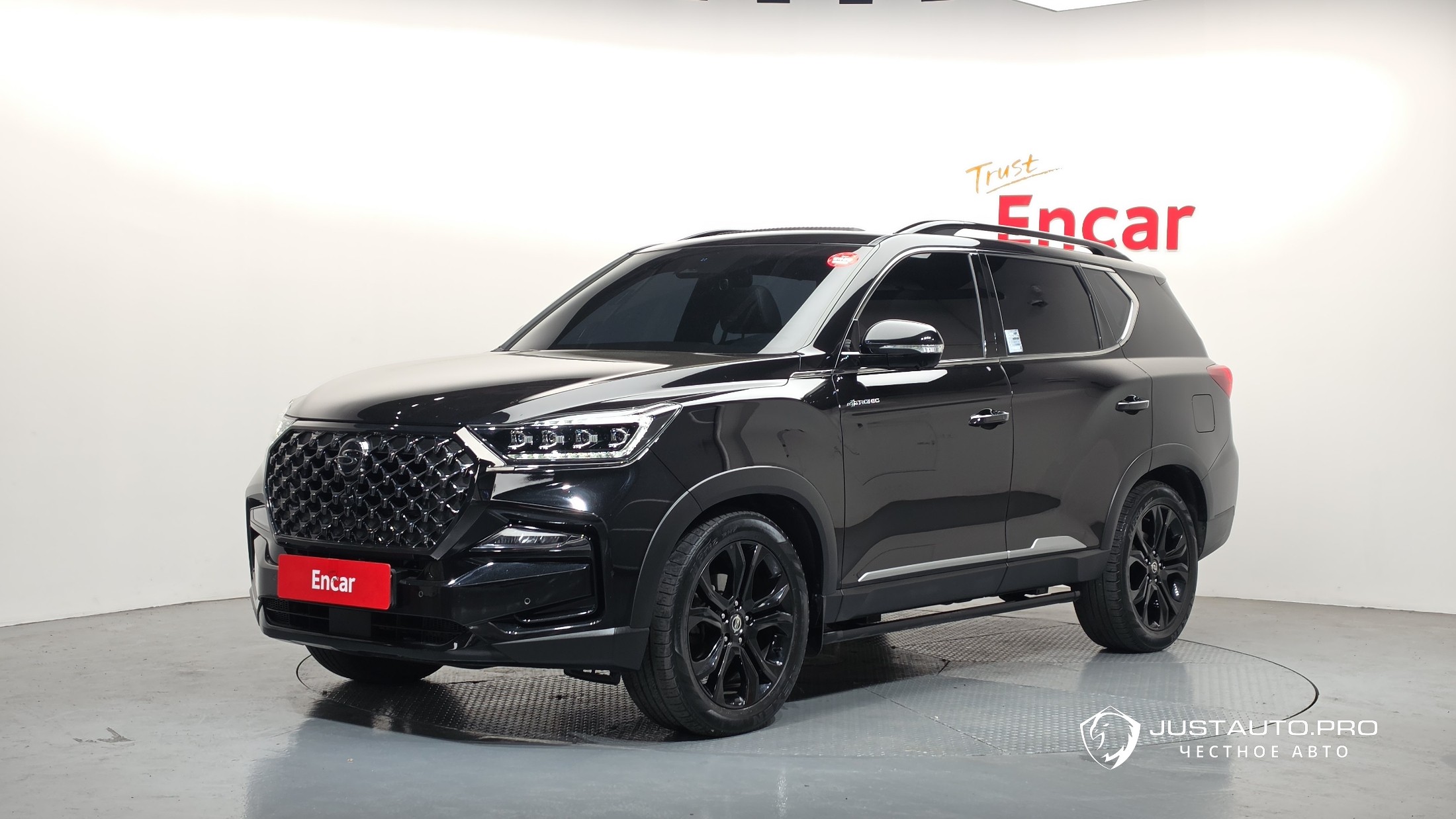Автомобиль KG_Mobility_Ssangyong Rexton