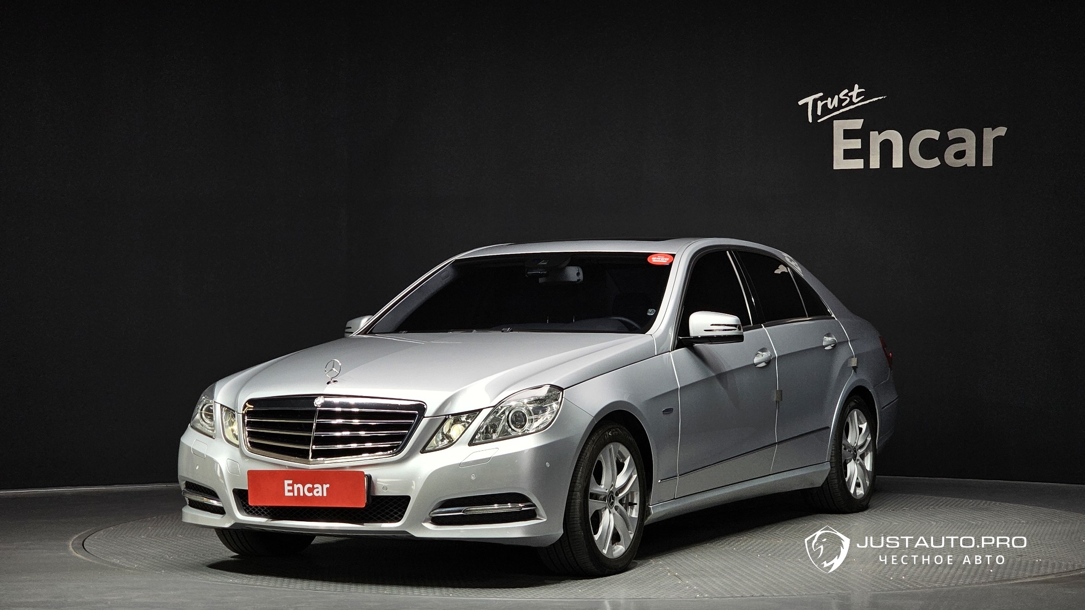 Автомобиль Mercedes-Benz E-Class