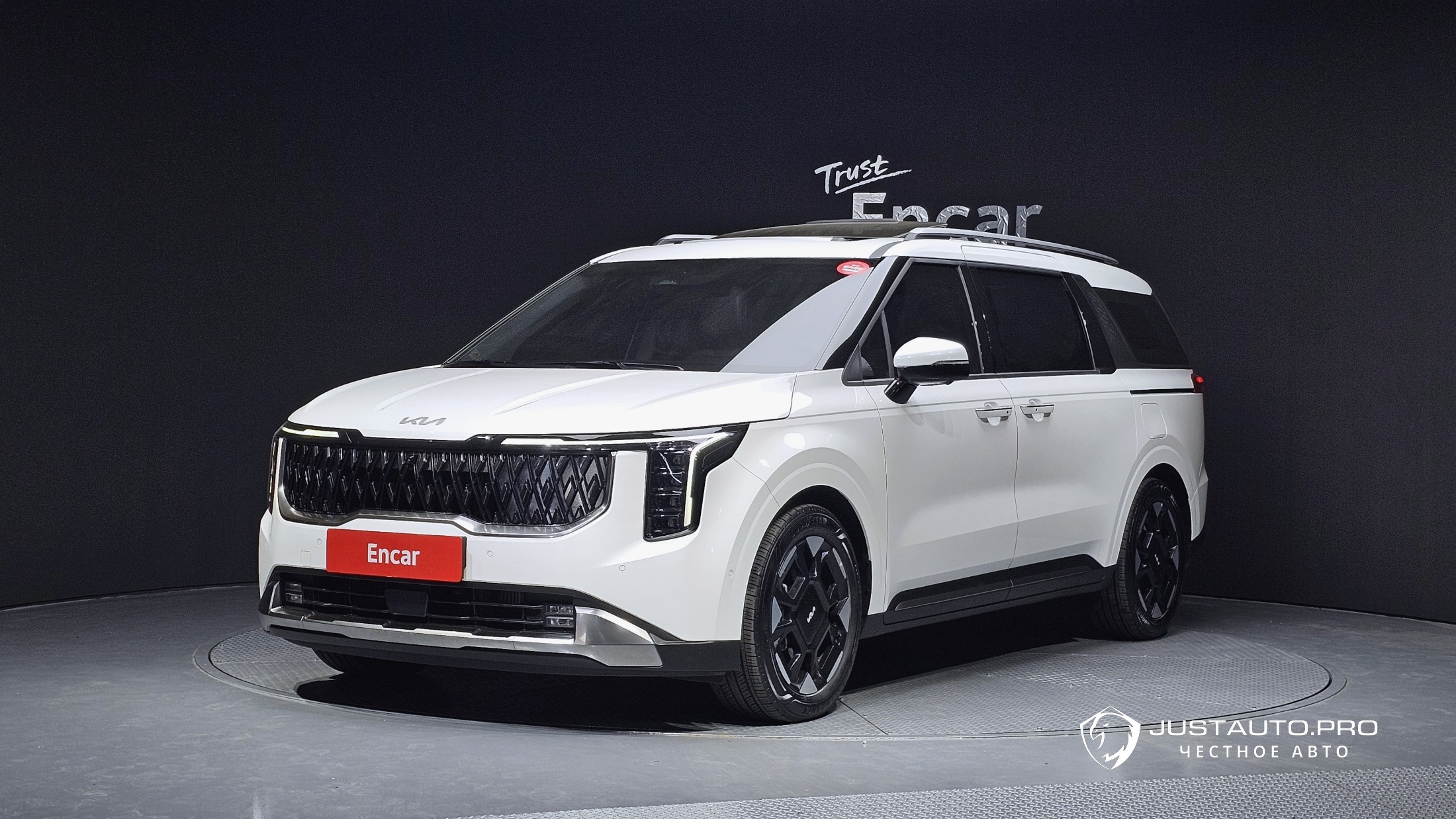 Автомобиль Kia Canival