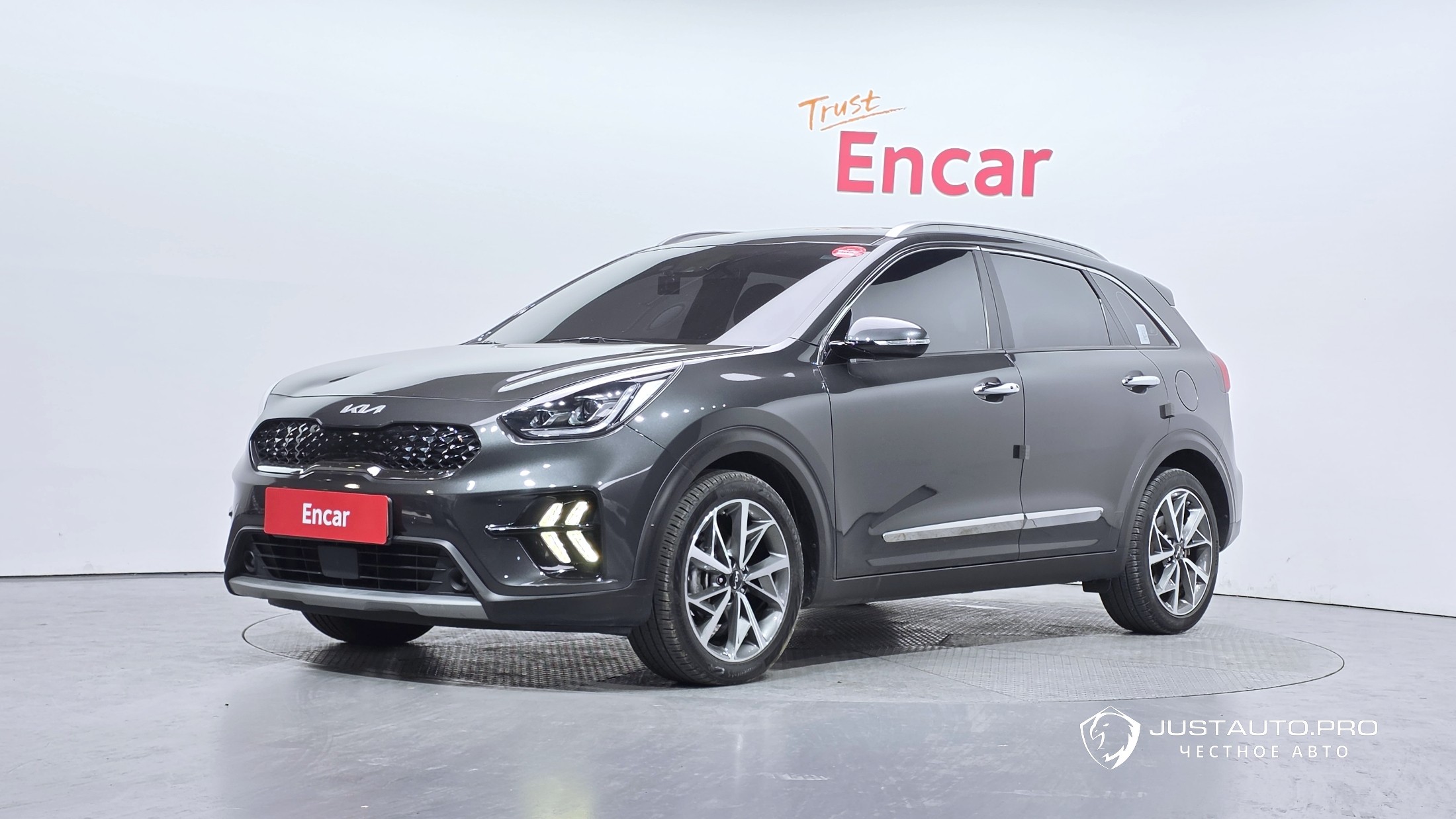Автомобиль Kia Niro
