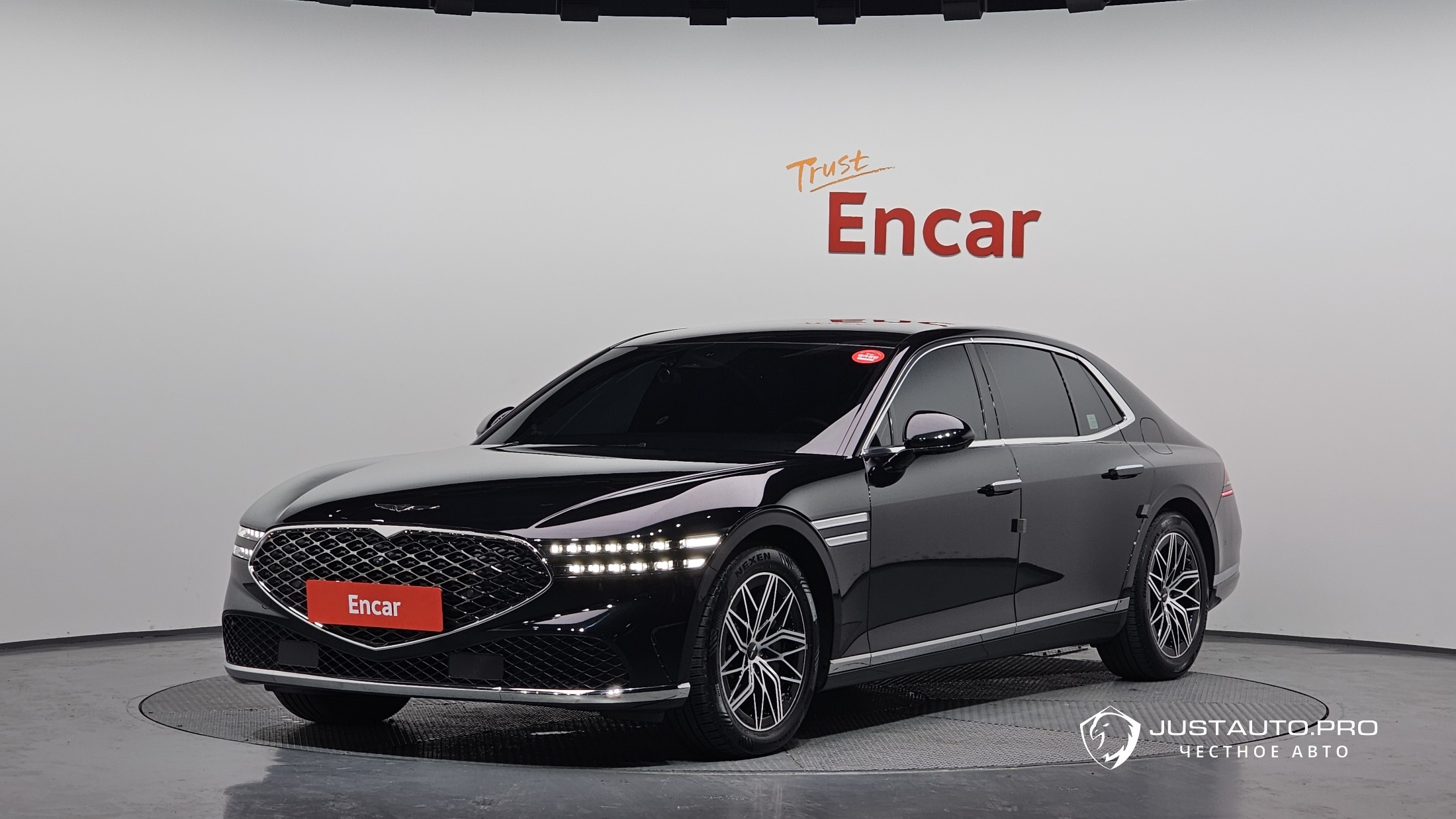 Автомобиль Genesis G90