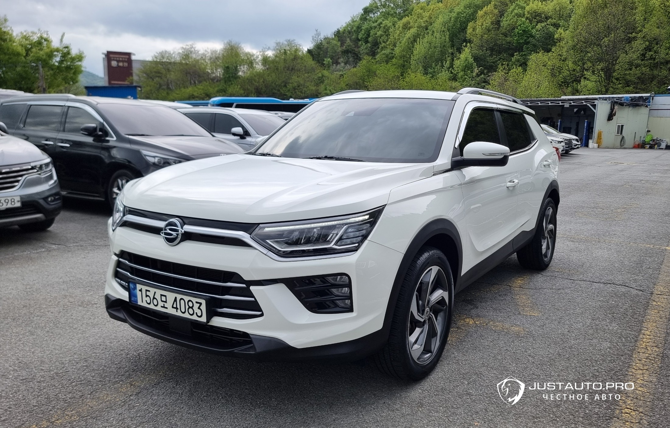 Автомобиль KG_Mobility_Ssangyong KORANDO