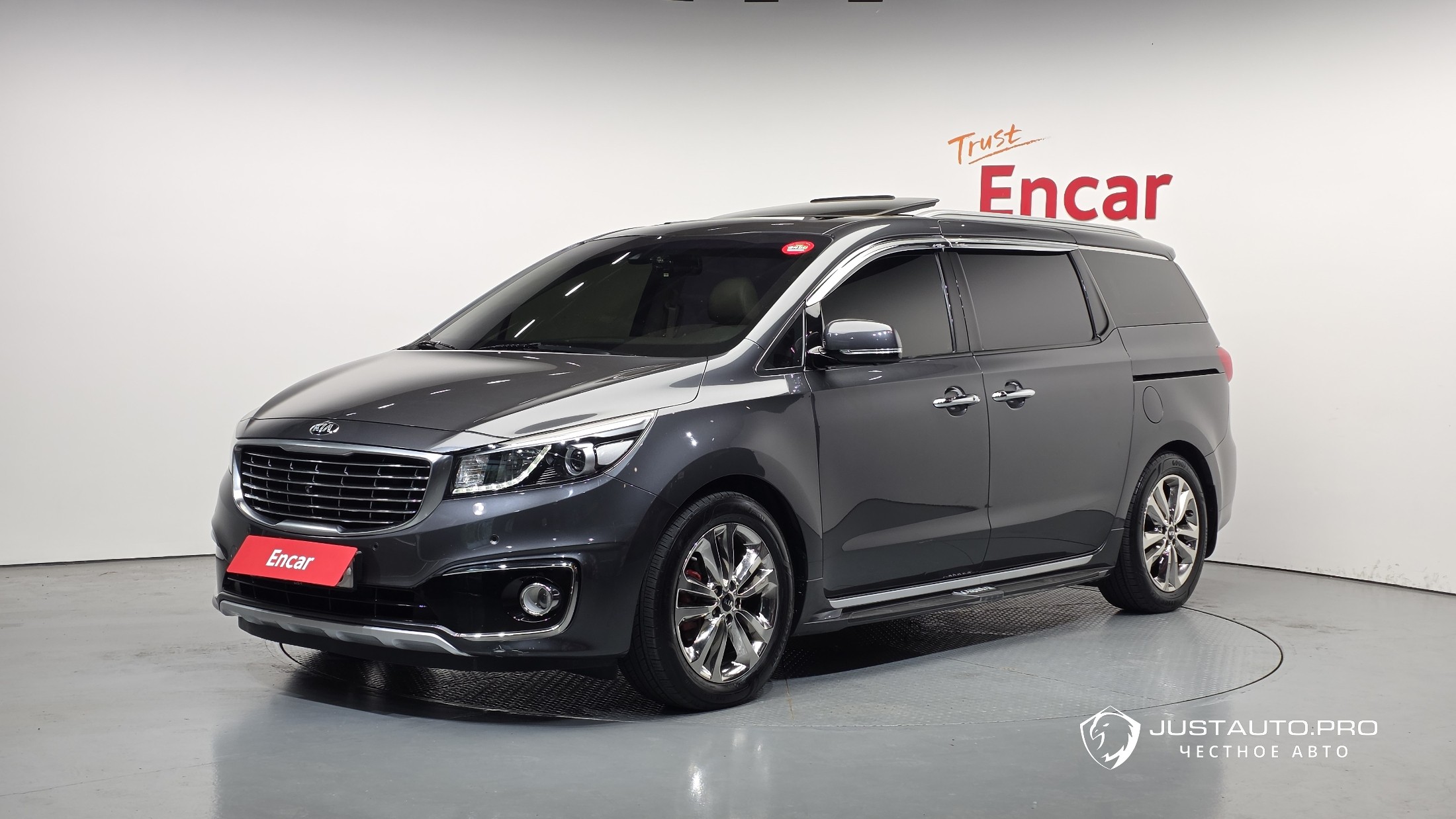 Автомобиль Kia Canival