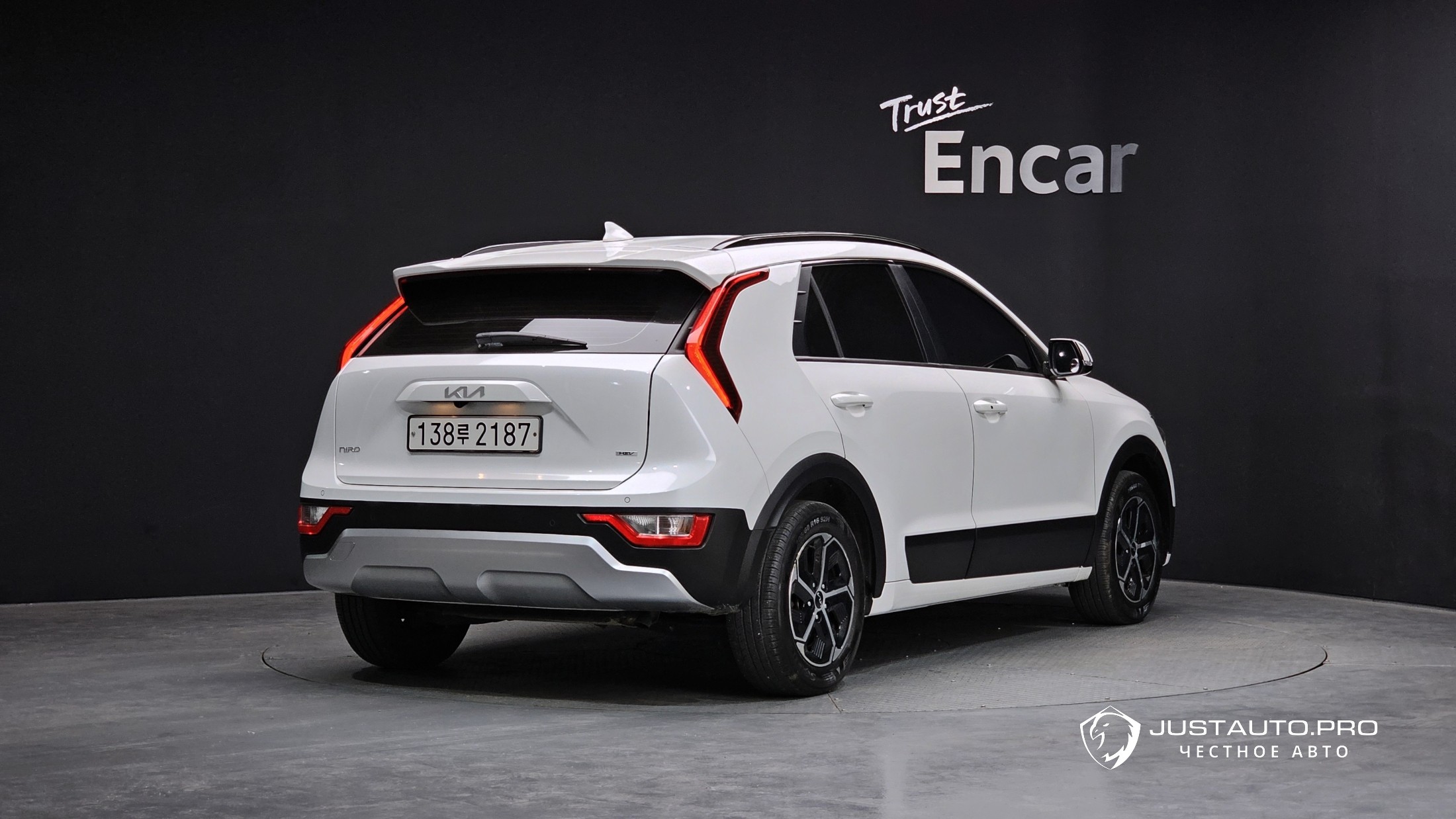 Автомобиль Kia Niro