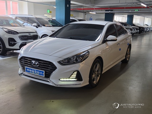 Автомобиль Hyundai Sonata