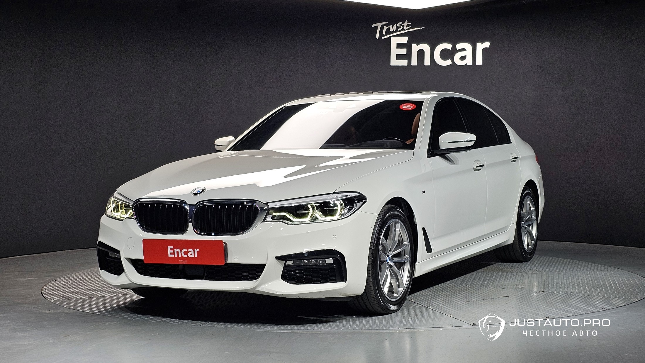 Автомобиль BMW 5-Series