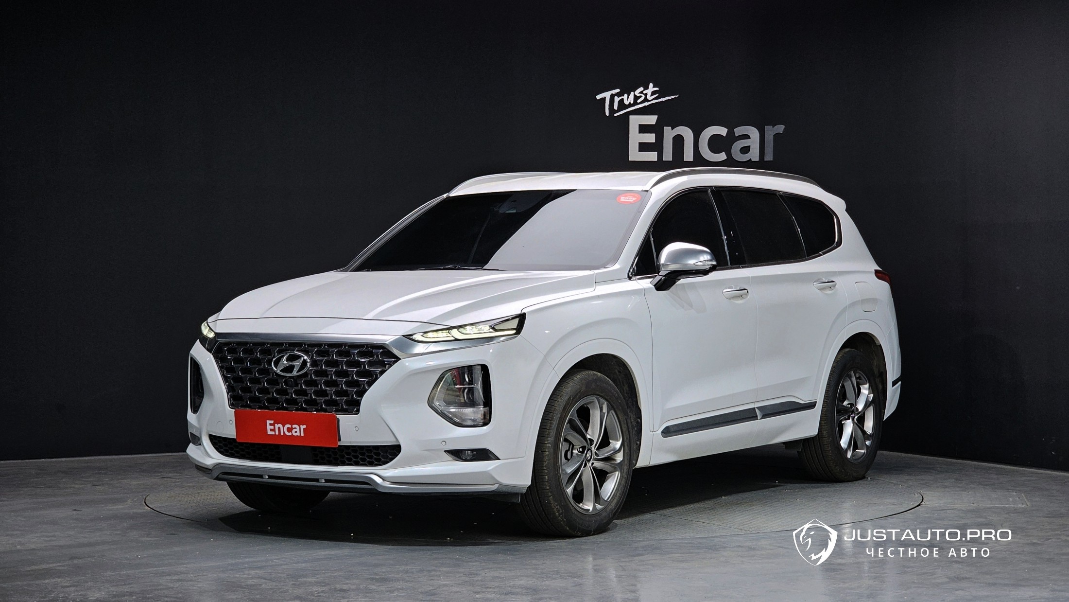 Автомобиль Hyundai Santafe