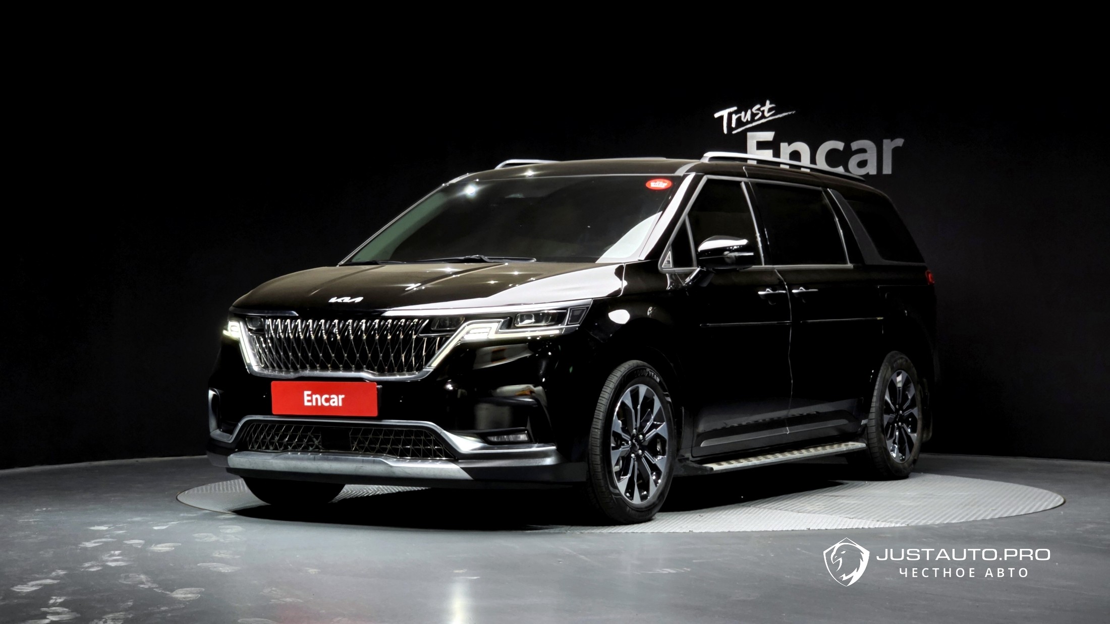 Автомобиль Kia Canival
