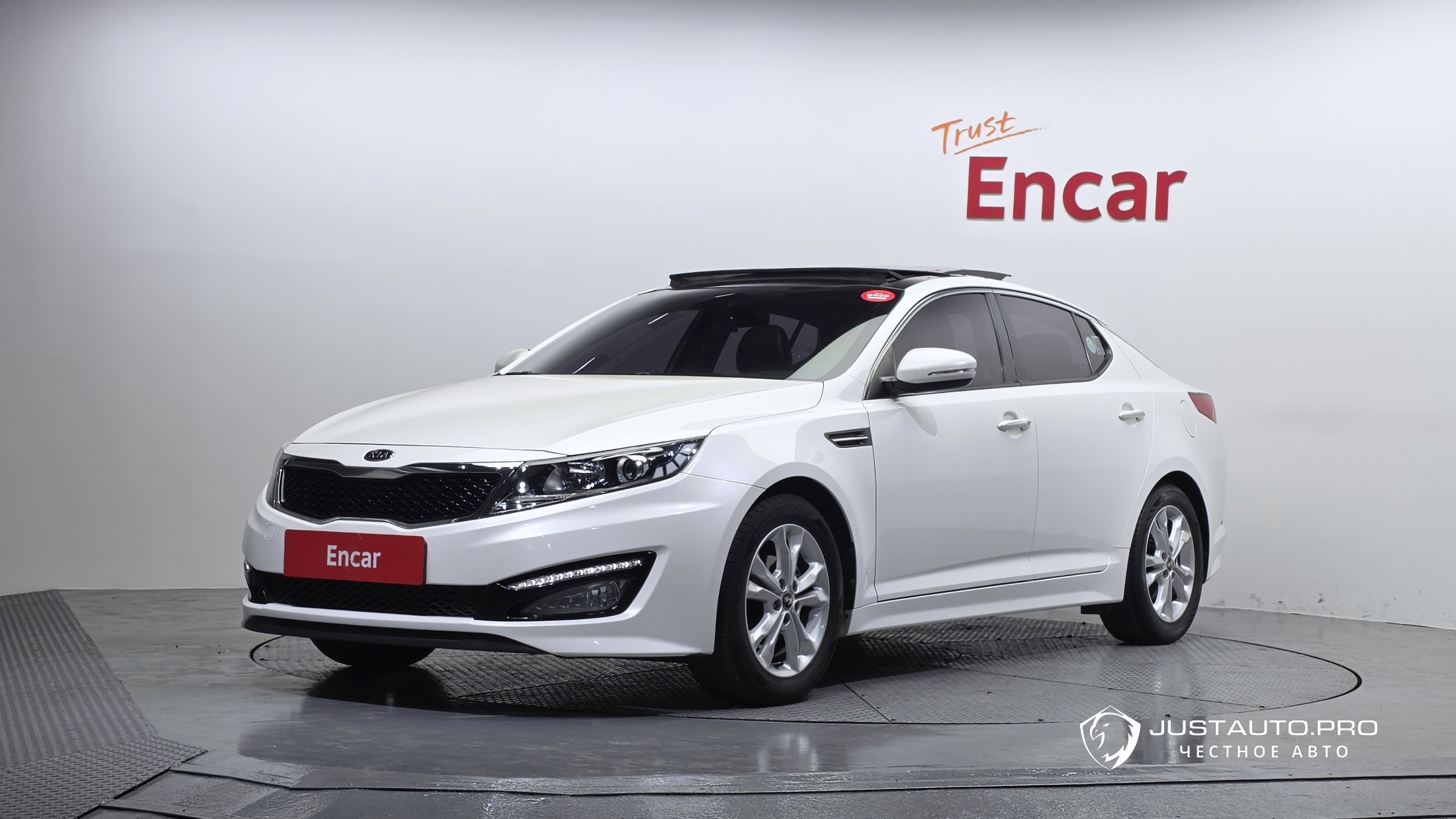 Автомобиль Kia K5
