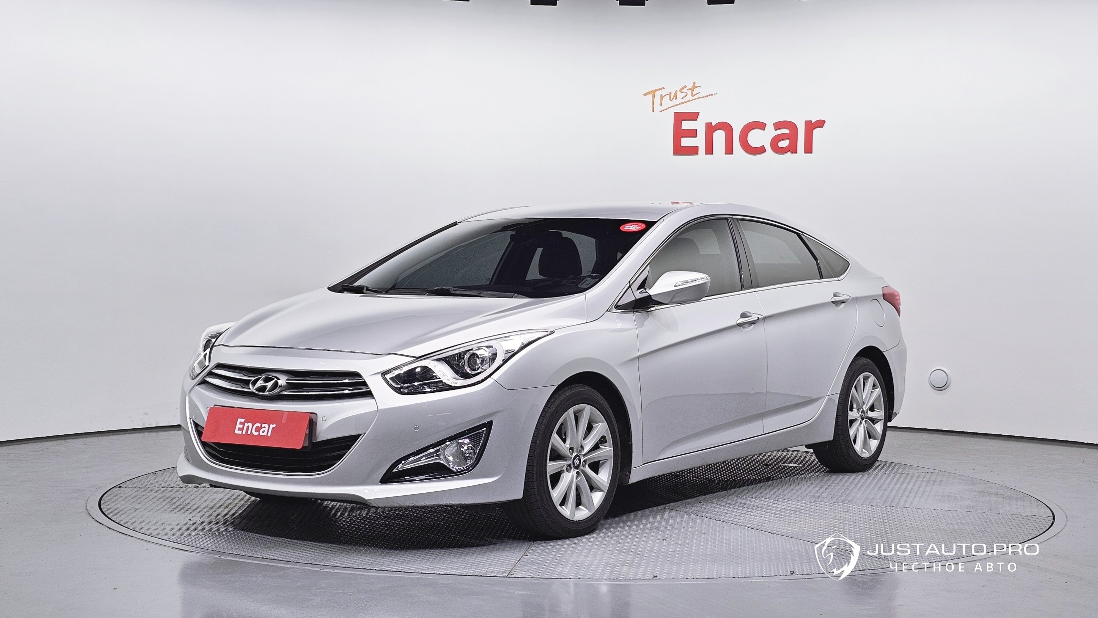 Автомобиль Hyundai i40