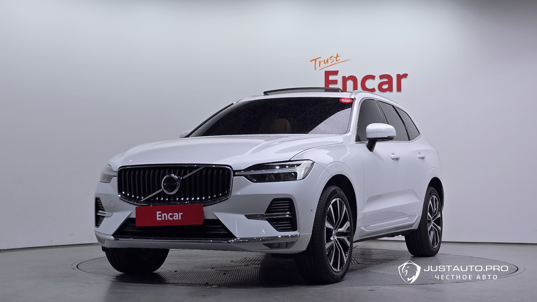 Автомобиль Volvo XC60