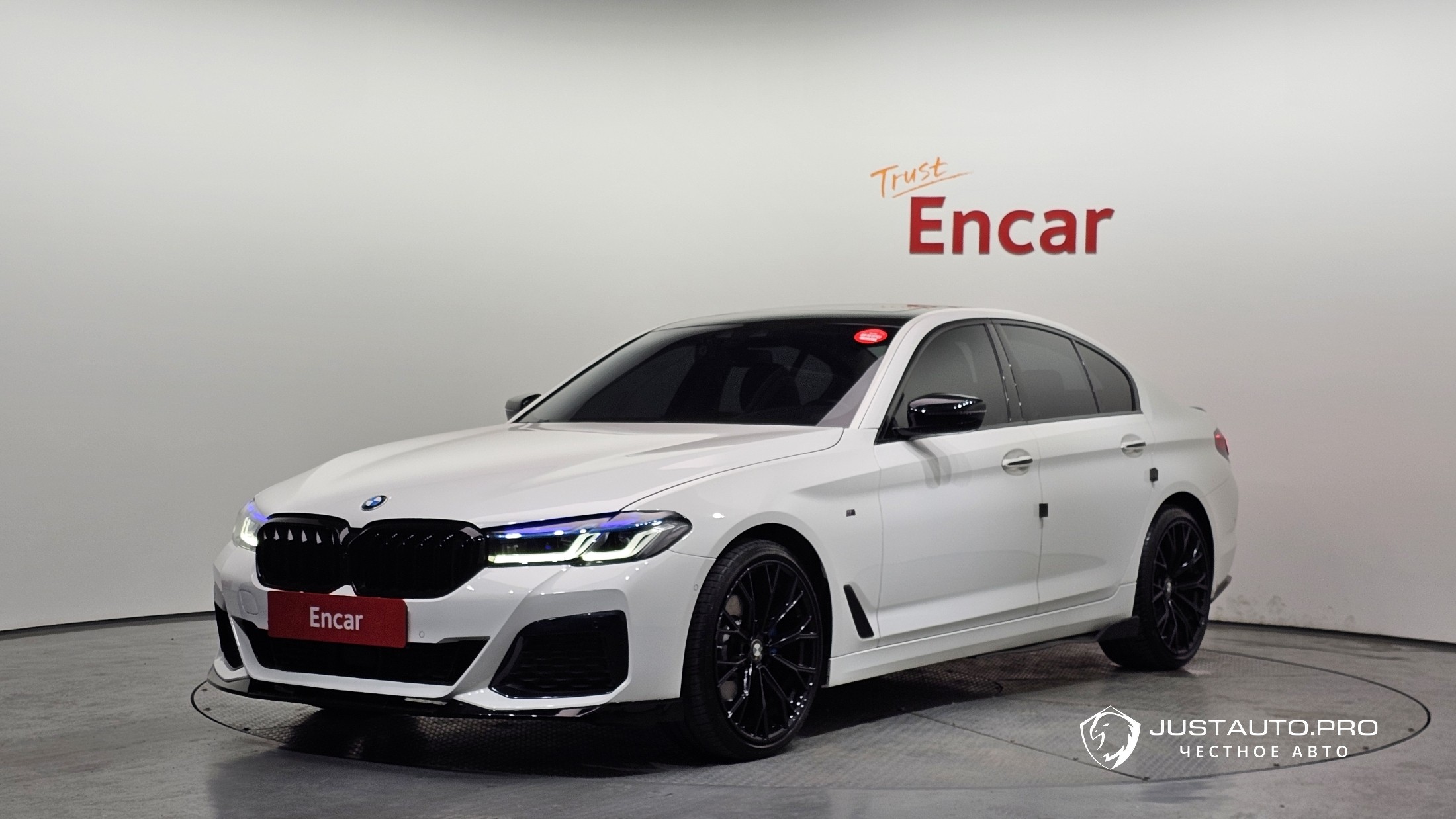Автомобиль BMW 5-Series
