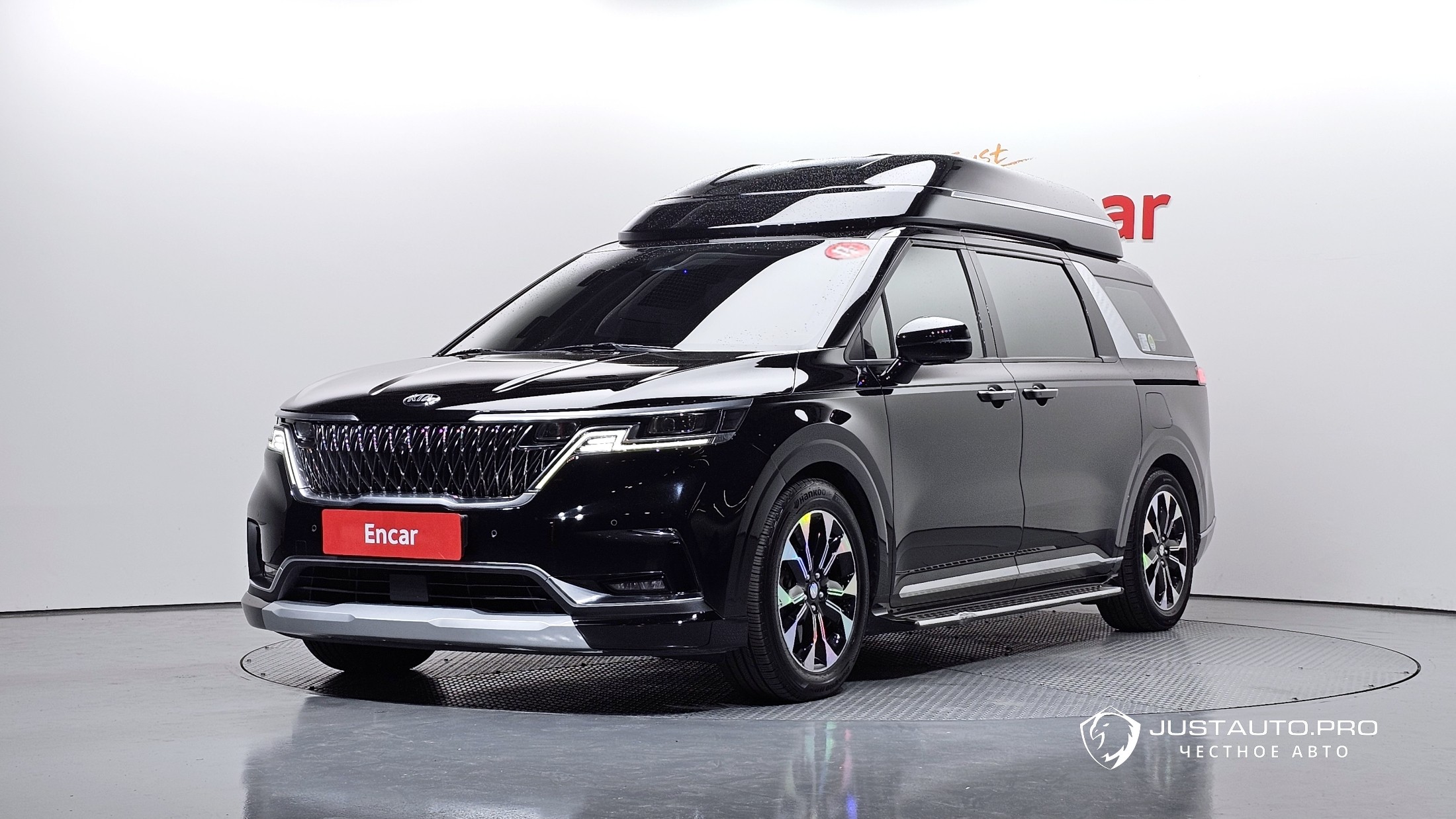 Автомобиль Kia Canival