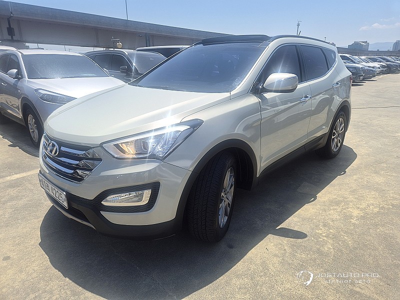 Автомобиль Hyundai Santafe