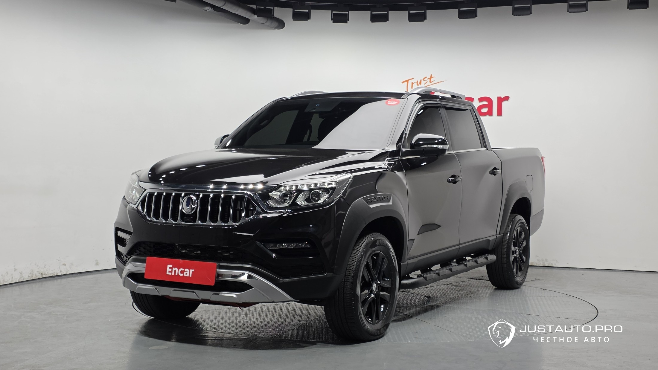 Автомобиль KG_Mobility_Ssangyong Rexton