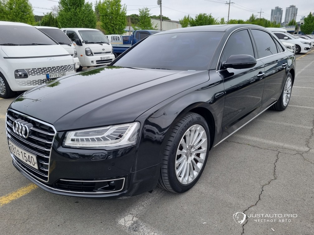 Автомобиль Audi A8