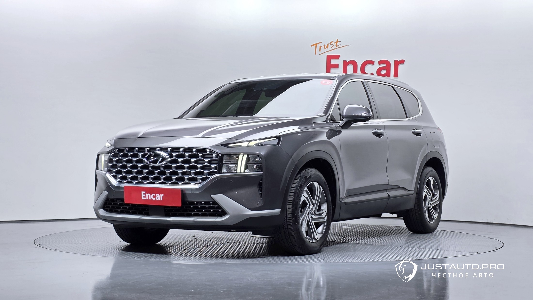Автомобиль Hyundai Santafe