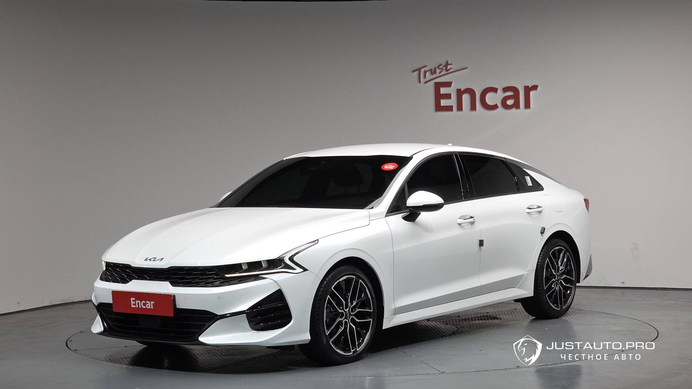 Автомобиль Kia K5