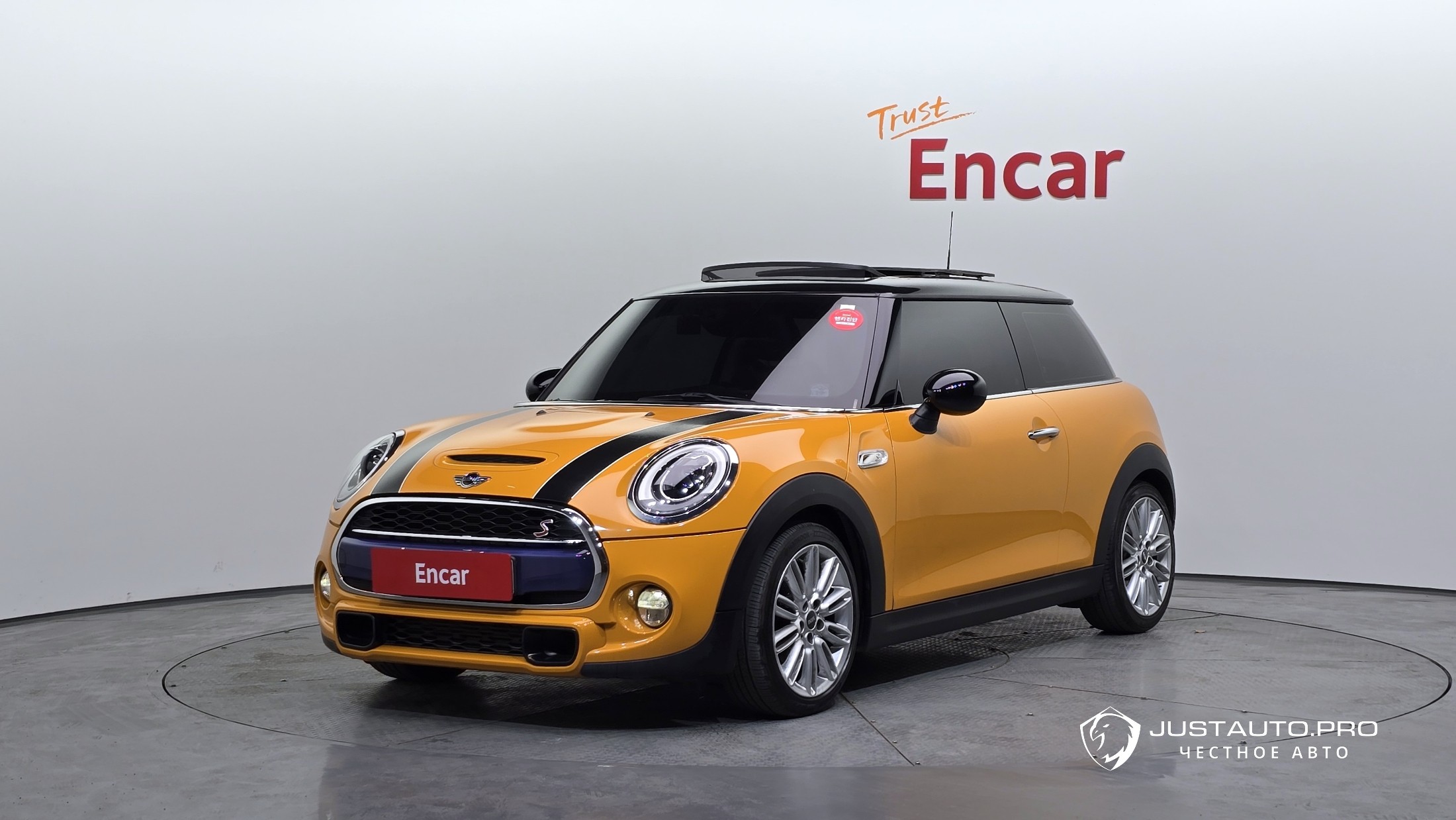 Автомобиль Mini Cooper
