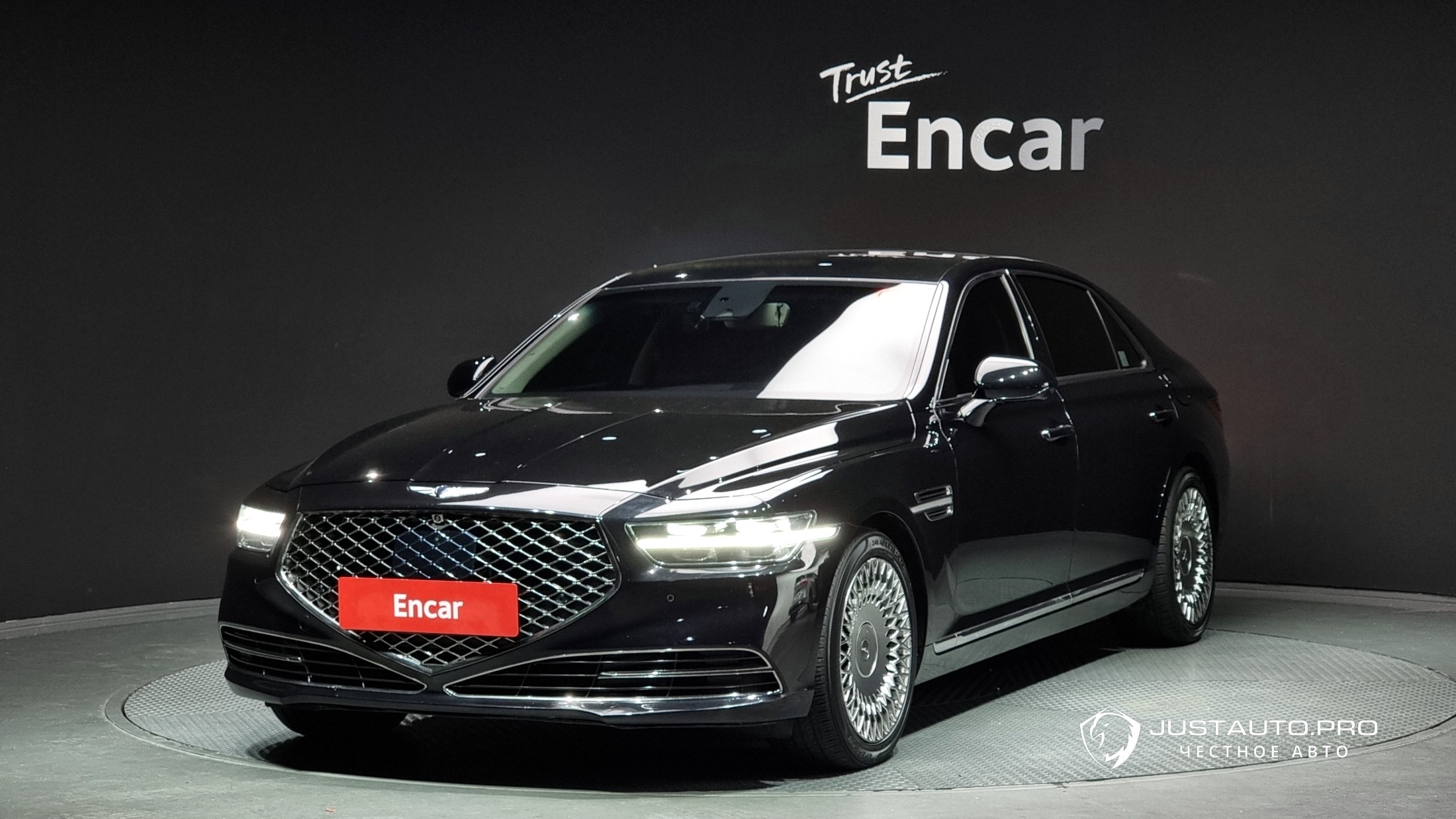Автомобиль Genesis G90