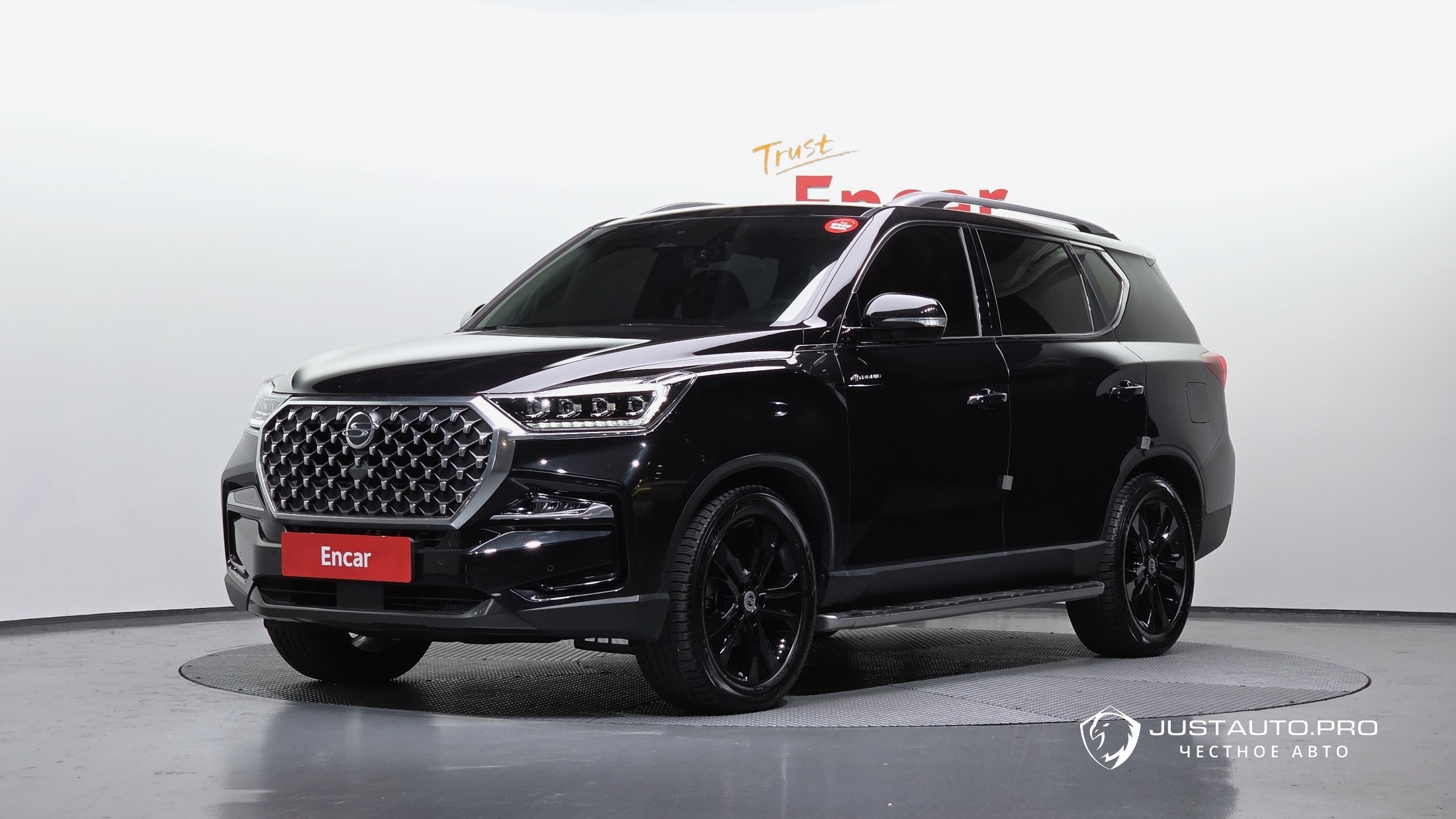Автомобиль KG_Mobility_Ssangyong Rexton