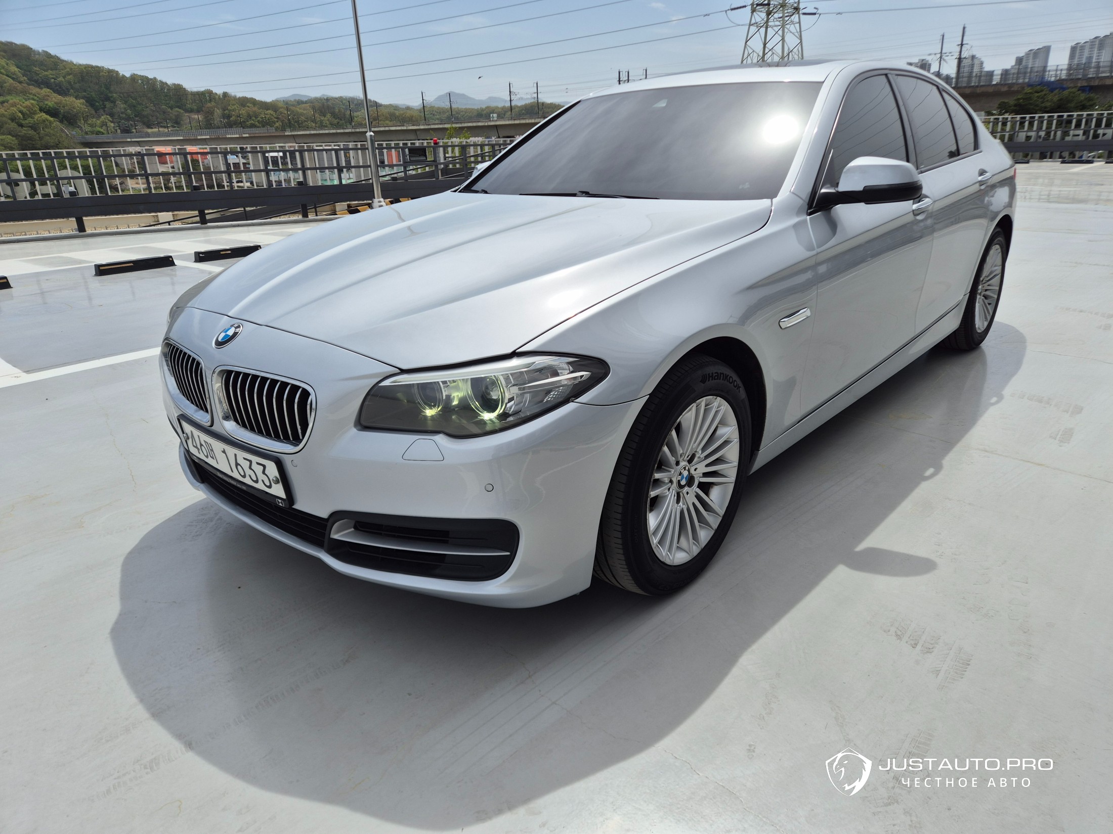 Автомобиль BMW 5-Series