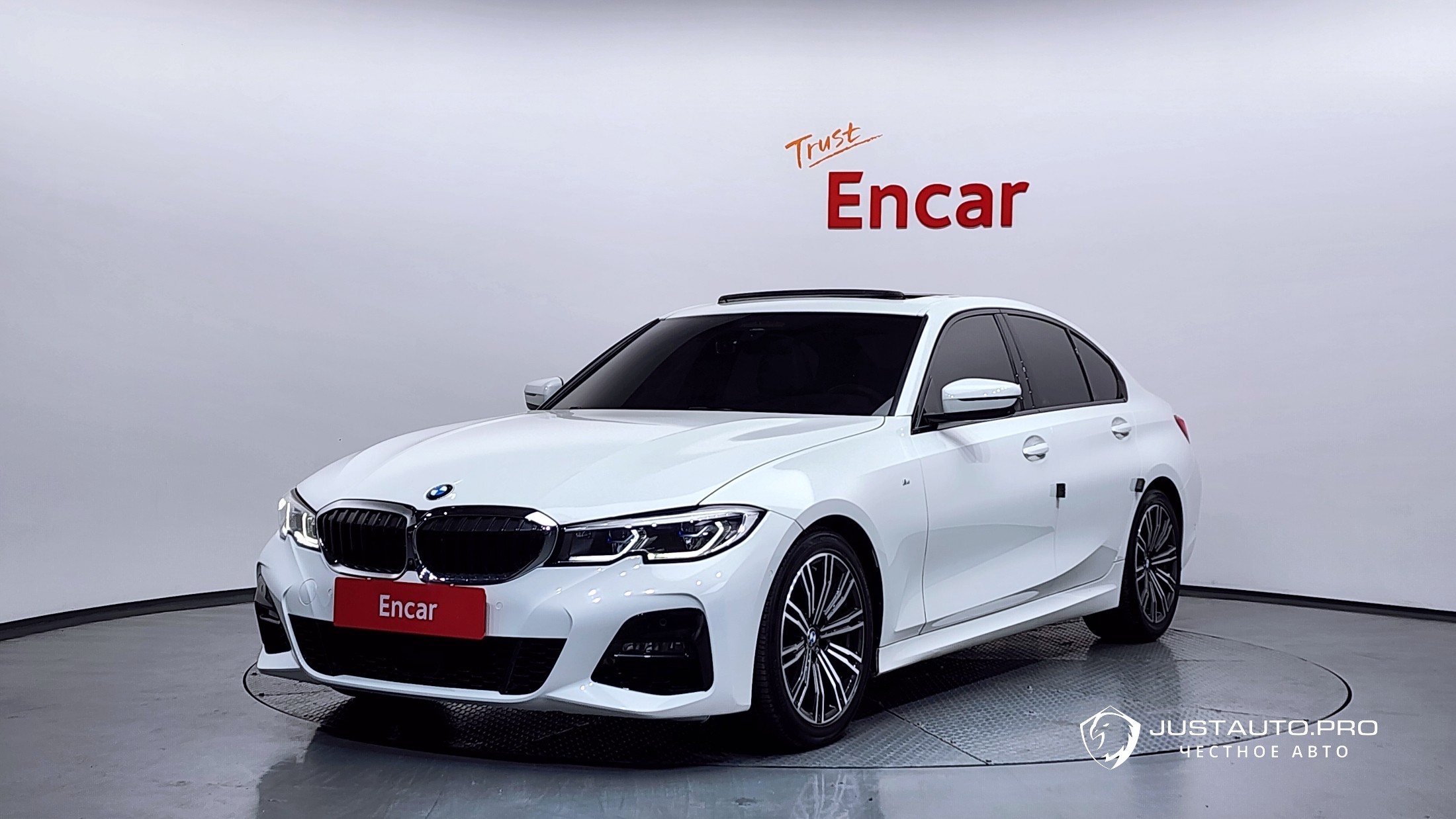 Автомобиль BMW 3-Series