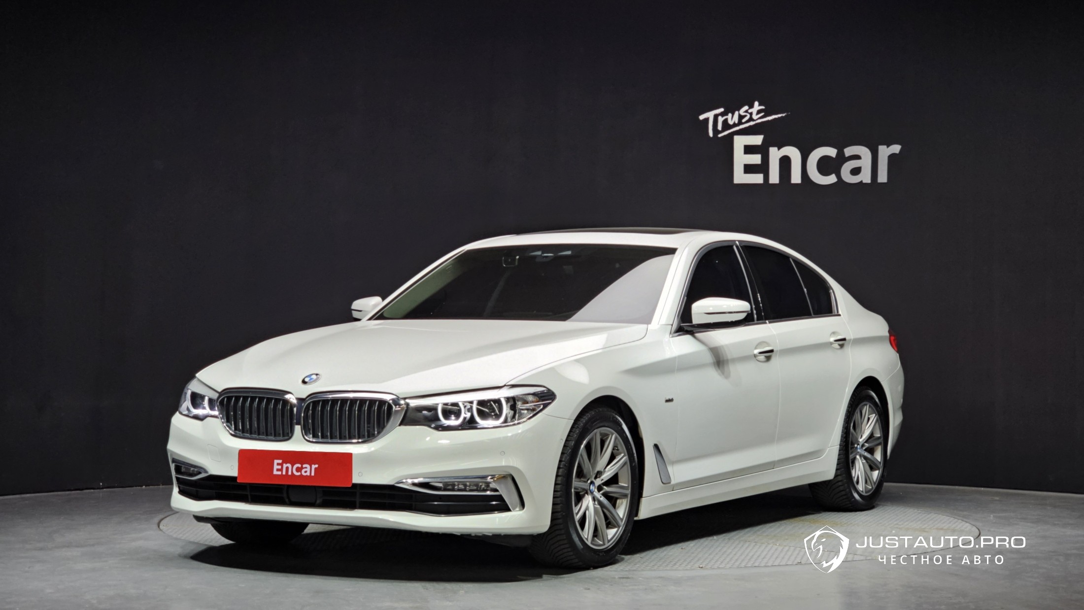Автомобиль BMW 5-Series