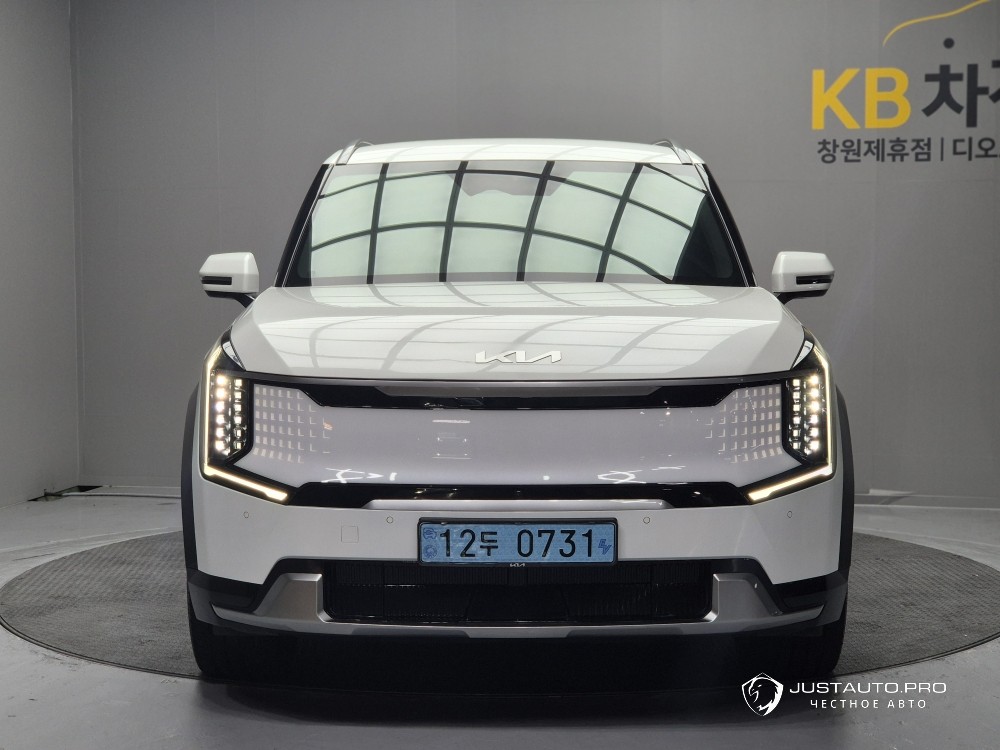 Автомобиль Kia EV9