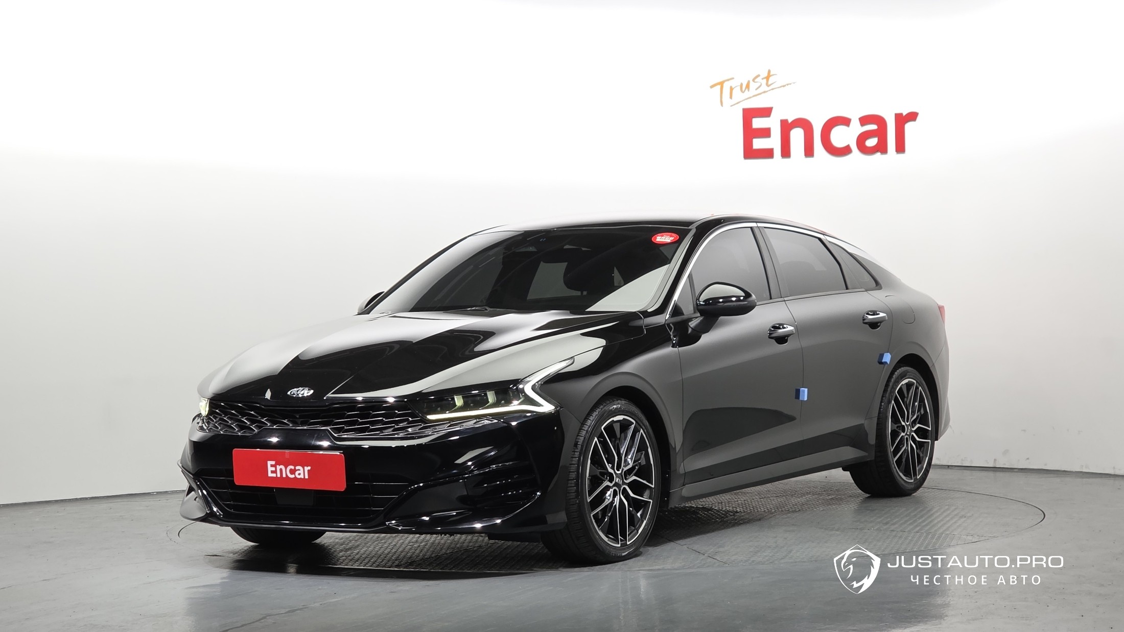 Автомобиль Kia K5