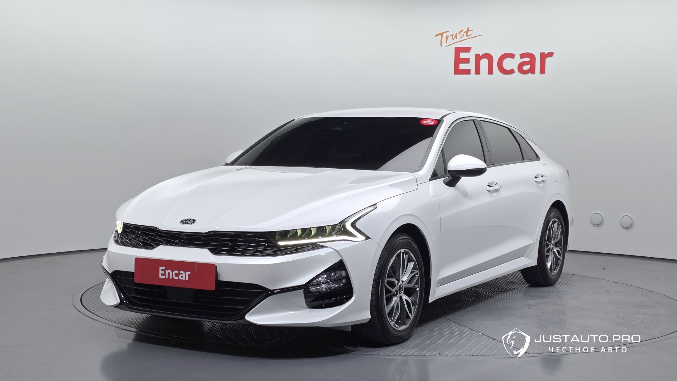 Автомобиль Kia K5