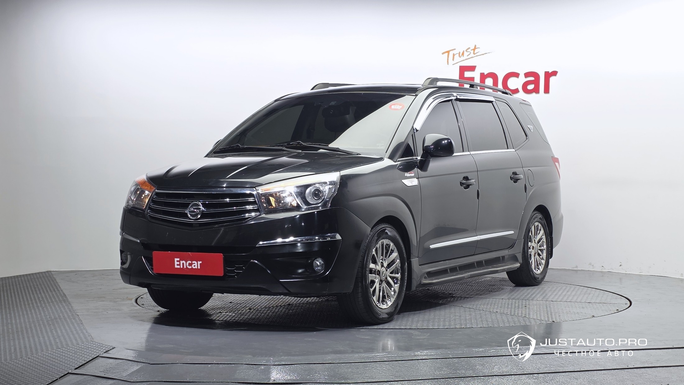 Автомобиль KG_Mobility_Ssangyong KORANDO