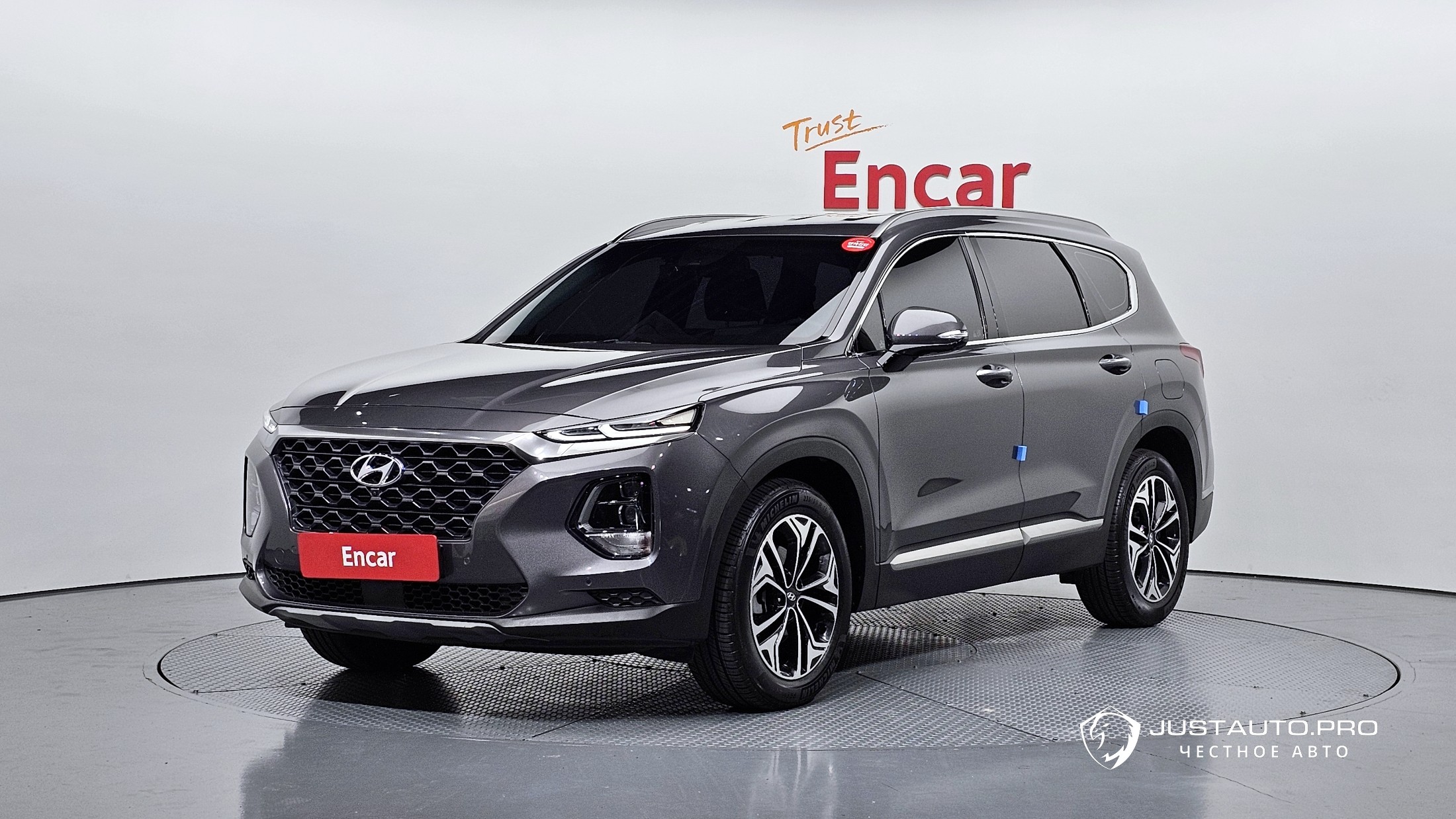 Автомобиль Hyundai Santafe