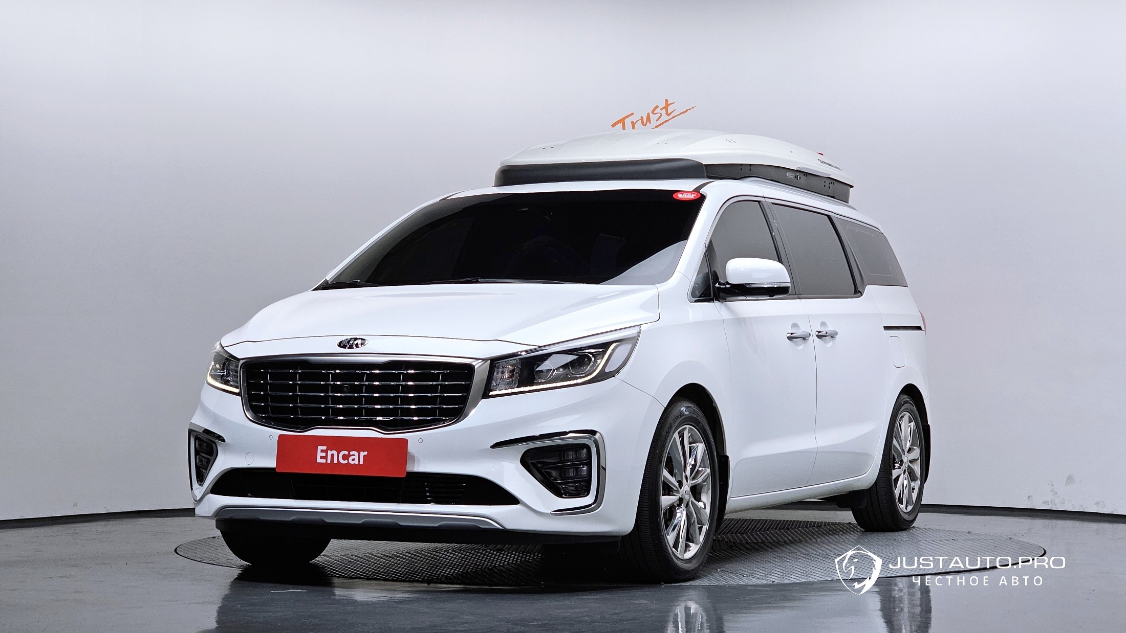 Автомобиль Kia Canival