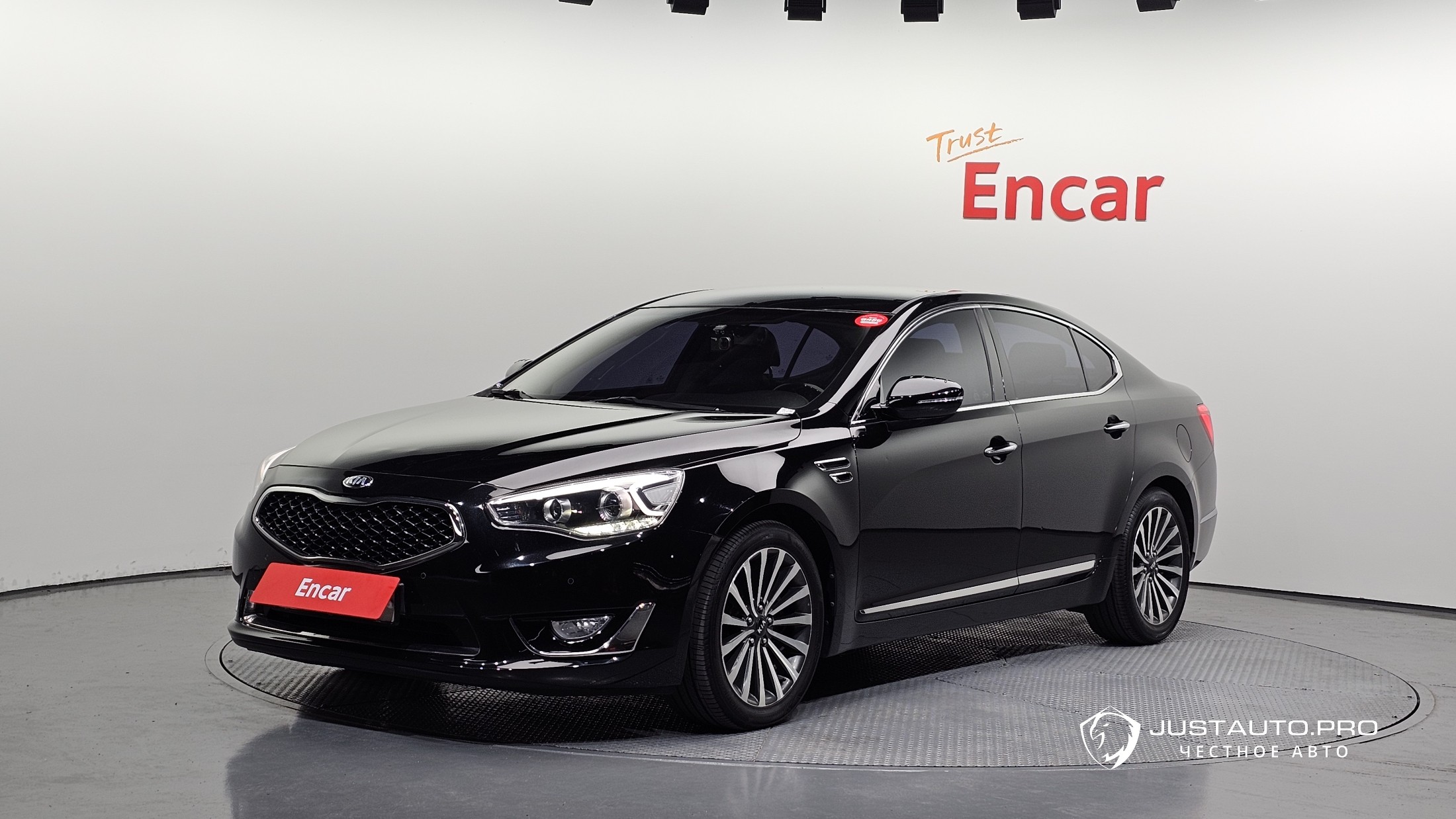 Автомобиль Kia K7
