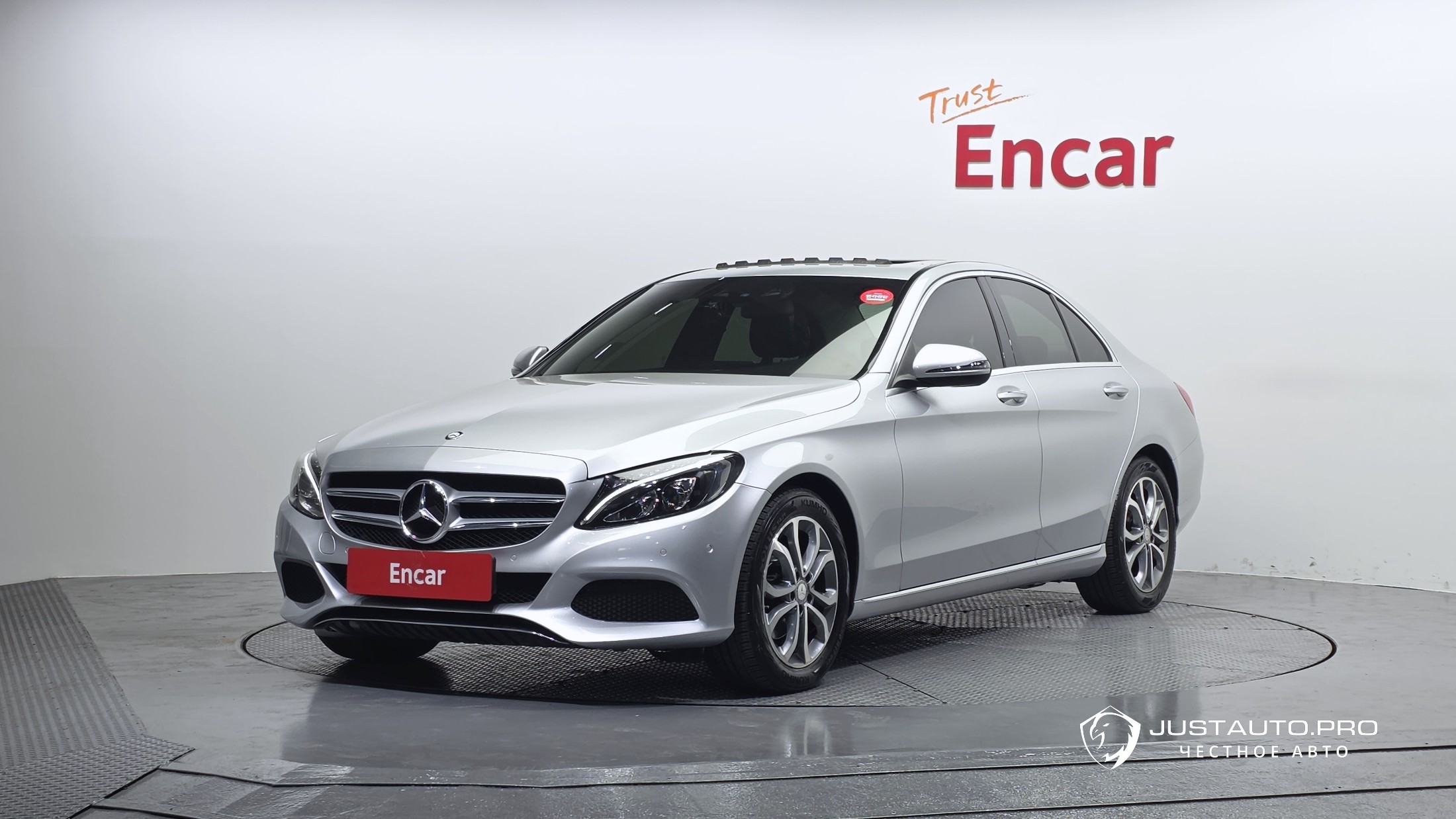 Автомобиль Mercedes-Benz C-Class