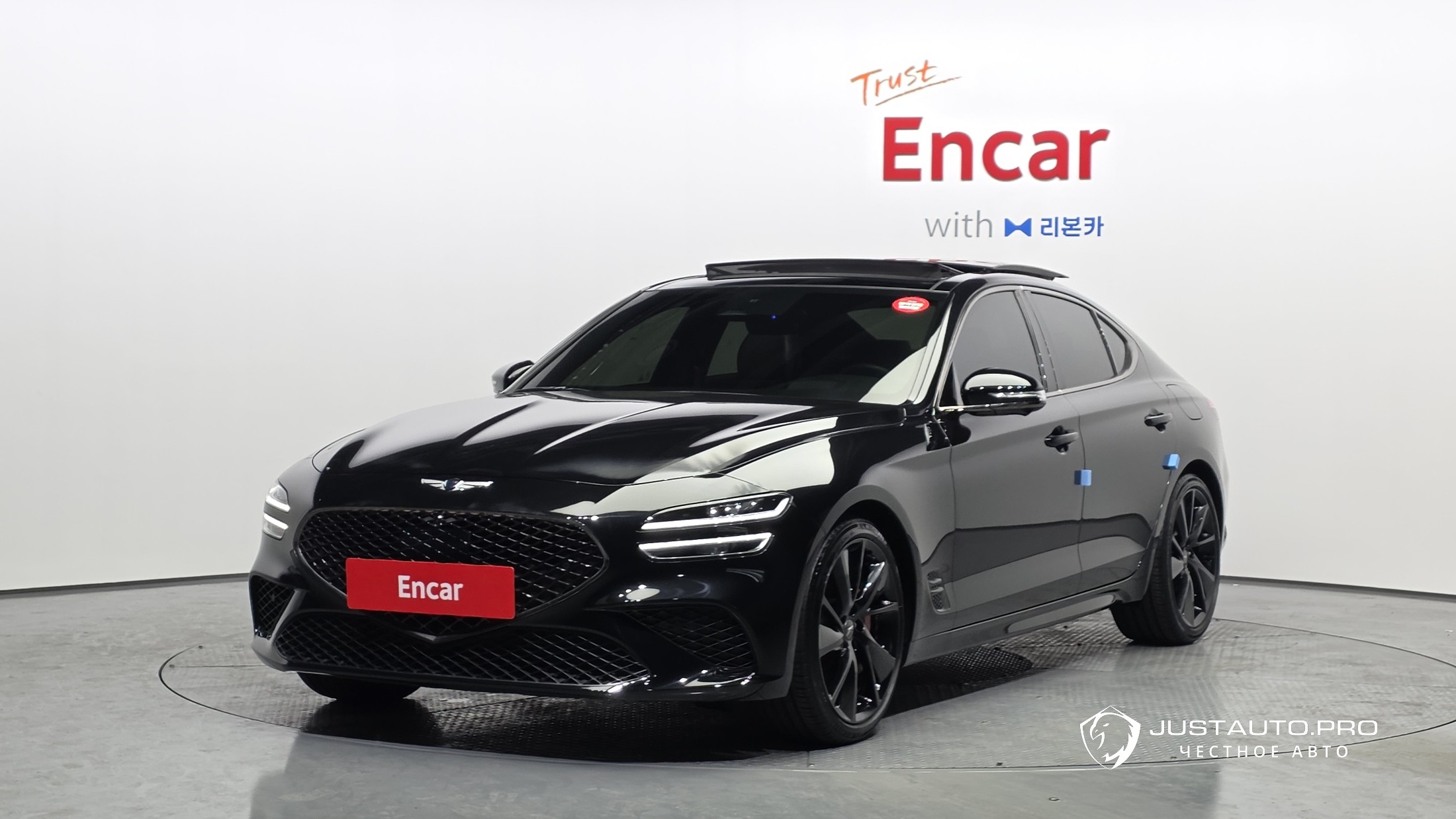 Автомобиль Genesis G70