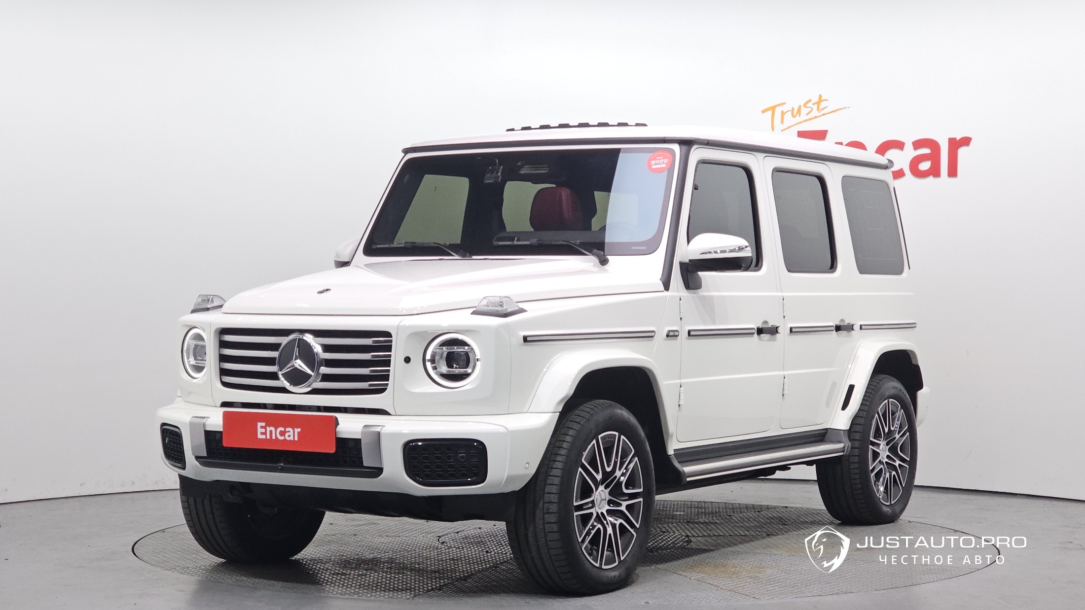 Автомобиль Mercedes-Benz G-Class
