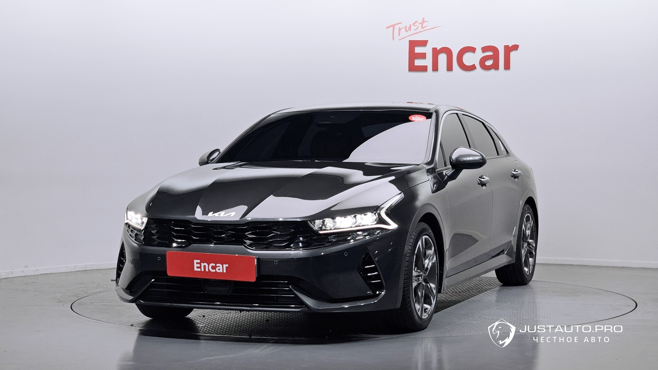Автомобиль Kia K5