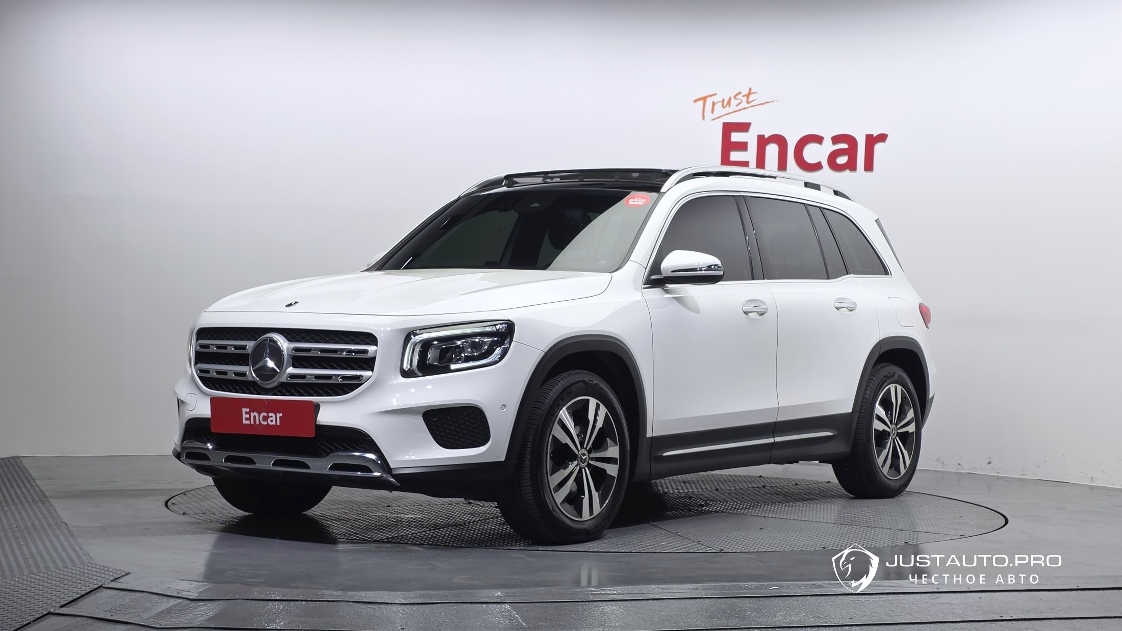 Автомобиль Mercedes-Benz GLB-Class